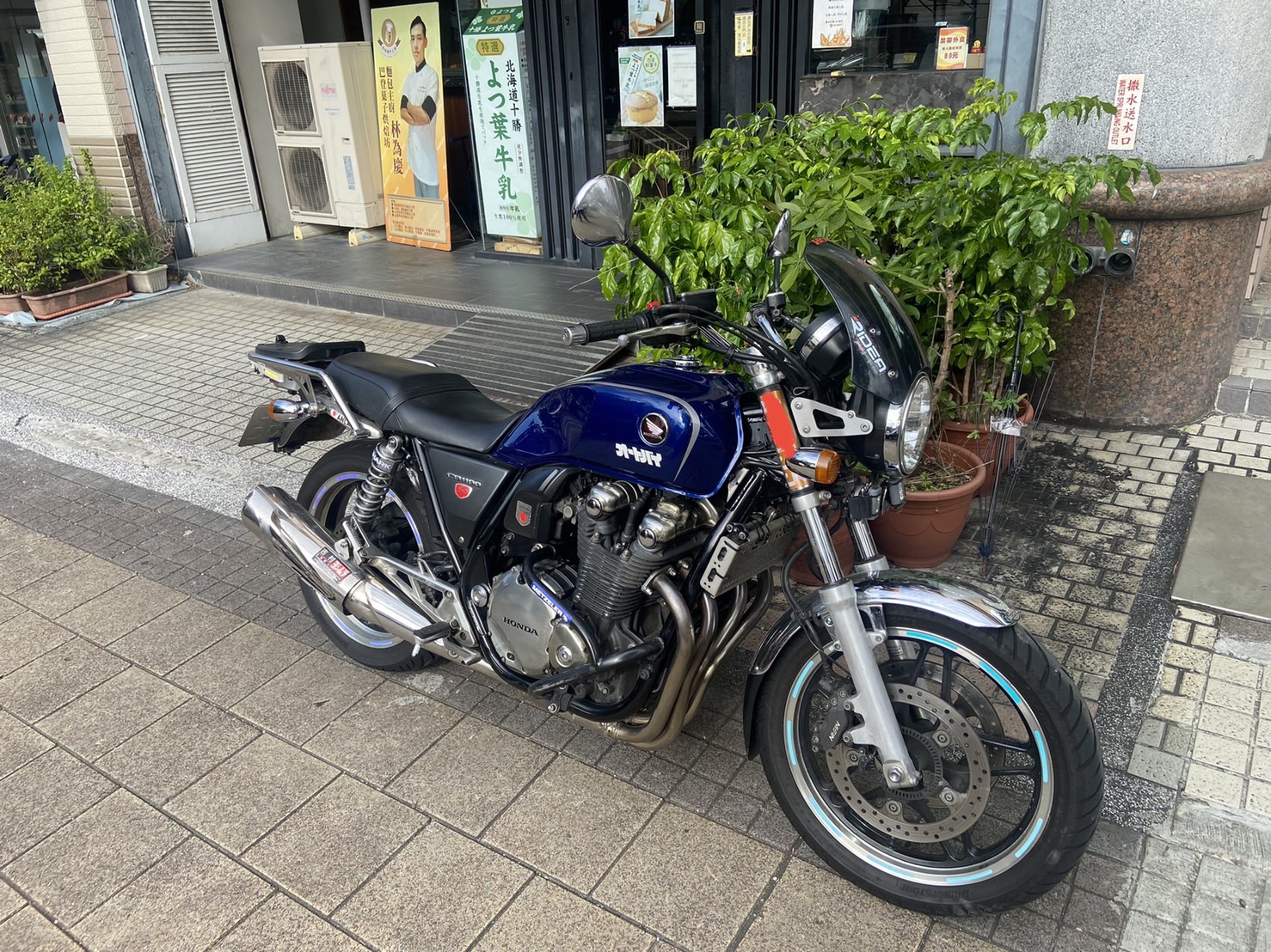 【立帆國際重機代銷中心】HONDA CB1100 - 「Webike-摩托車市」 正一手車2015出廠新款6檔車.1年跑6千公里.定期保養.油冷車好照顧.全額銀貸