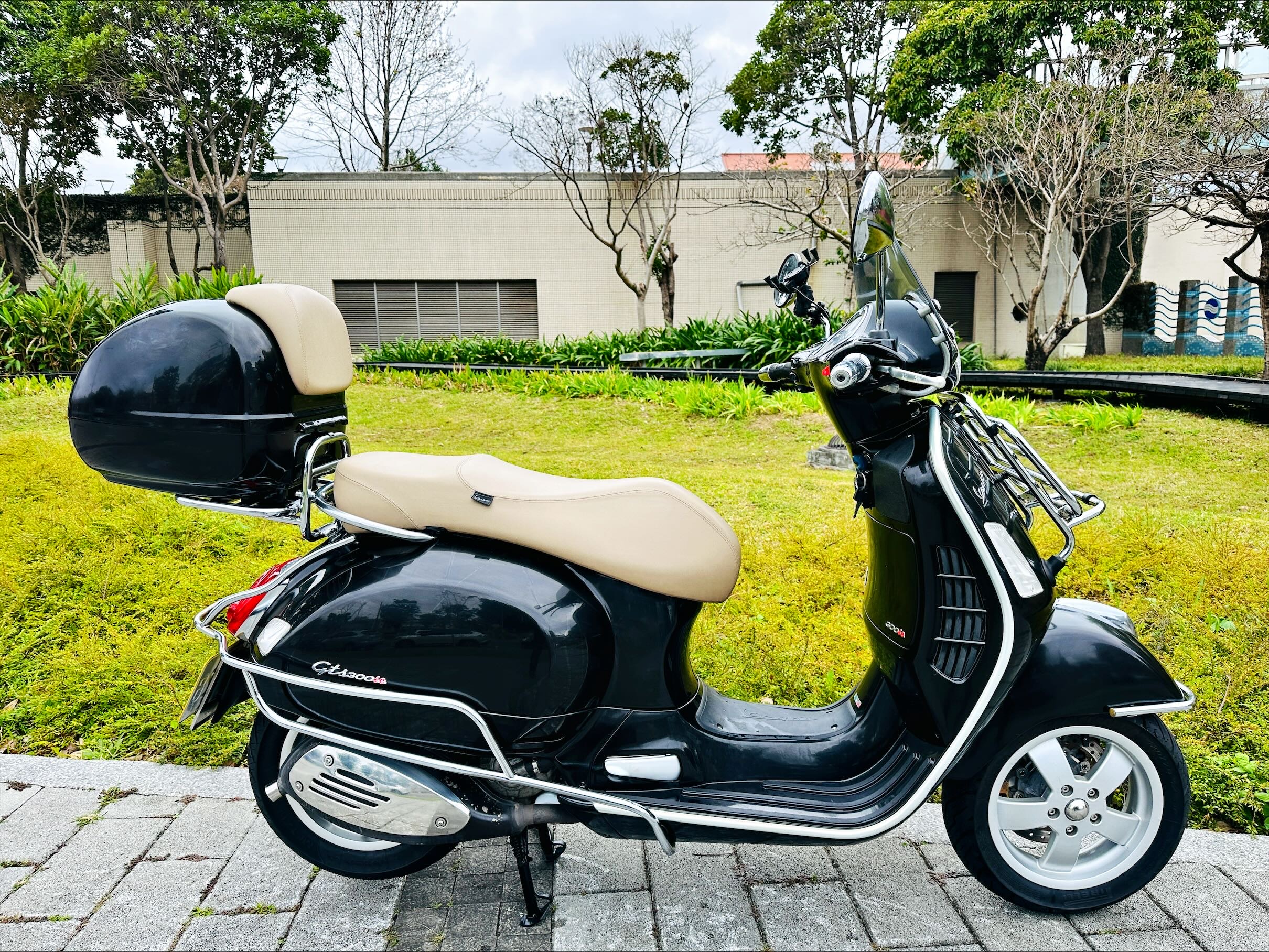 VESPA GTS300ie - 中古/二手車出售中 VESPA 偉士牌 GTS300 ABS 2014 太古車 | 輪泰車業