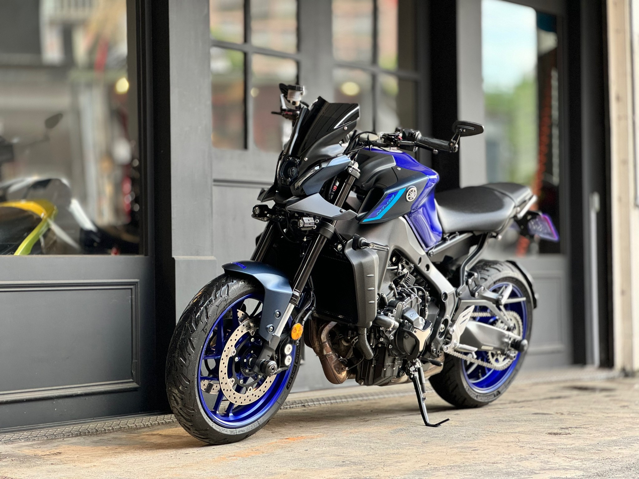 YAMAHA MT-09 - 中古/二手車出售中 [YAMAHA] MT-09 3代 公司車 | 無限制車庫 業務阿誠