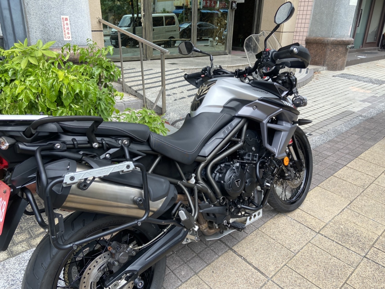 TRIUMPH TIGER800 - 中古/二手車出售中 多功能美車託售.3箱全配備.車況極佳立馬可環島.全額銀貸免保人 | 立帆國際重機代銷中心