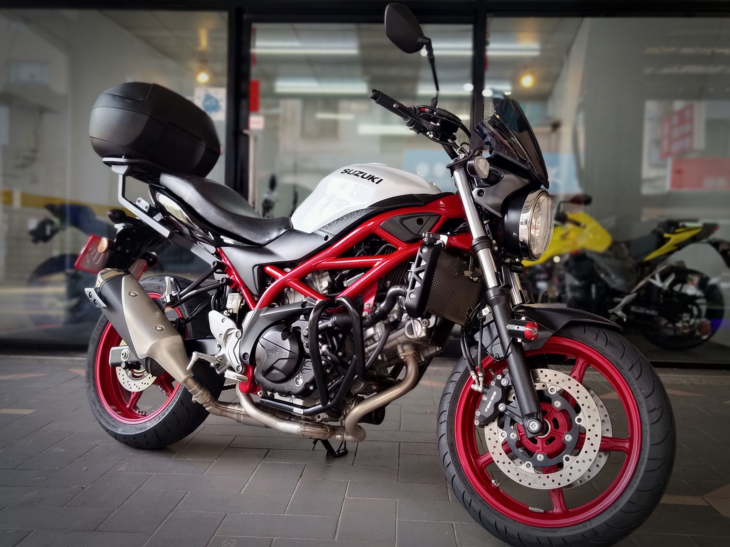 SUZUKI SV650 - 中古/二手車出售中 SV650 ABS 總代理，原漆如新只跑9060km | 成蘆進口摩托車