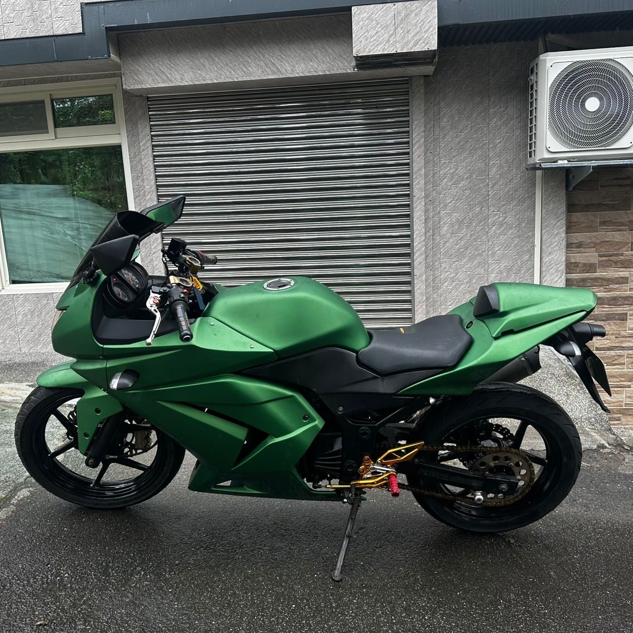 KAWASAKI NINJA250 - 中古/二手車出售中 2010年 KAWASAKI NINJA250/0元交車/分期貸款/車換車/線上賞車/到府交車 | 翊帆國際重車