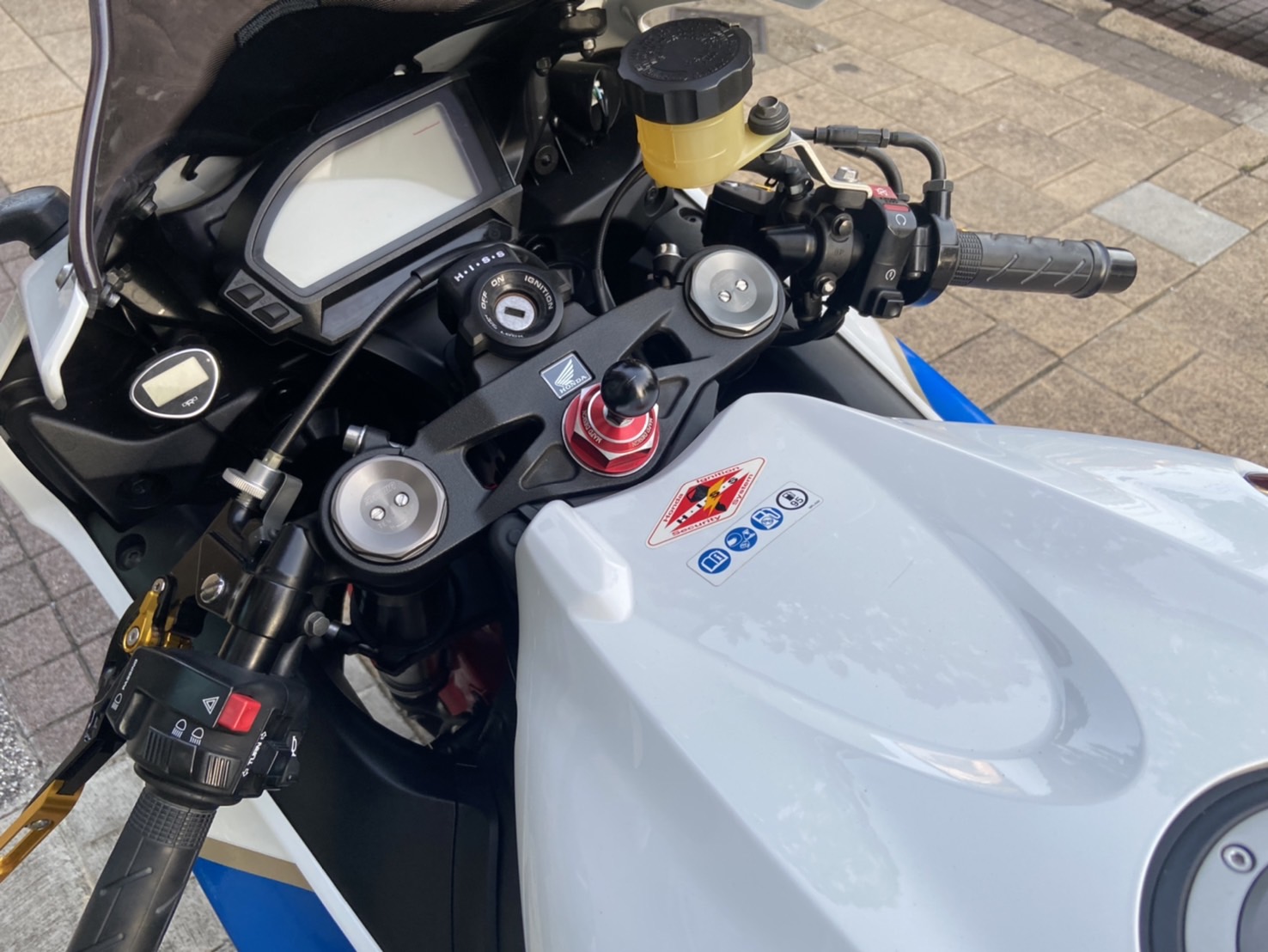 HONDA CBR1000RR Fire Blade - 中古/二手車出售中 低里程美車實跑5千公里.ABS版市場少有美車.全額銀貸 | 立帆國際重機代銷中心