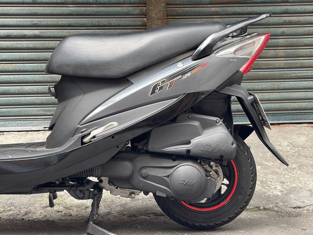 三陽 GT 125 - 中古/二手車出售中 賣代步三陽GT 125  2013年 碟剎 全原廠原漆無改裝，發動都正常，好騎好發，通勤、買菜、接送、外送都很可以喔～ | 個人自售