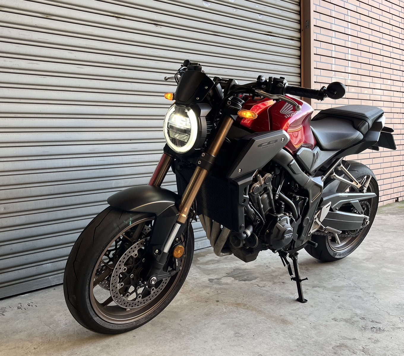 HONDA CB650R - 中古/二手車出售中 2022 台本 CB650R 低里程 頂級車況 | 個人自售