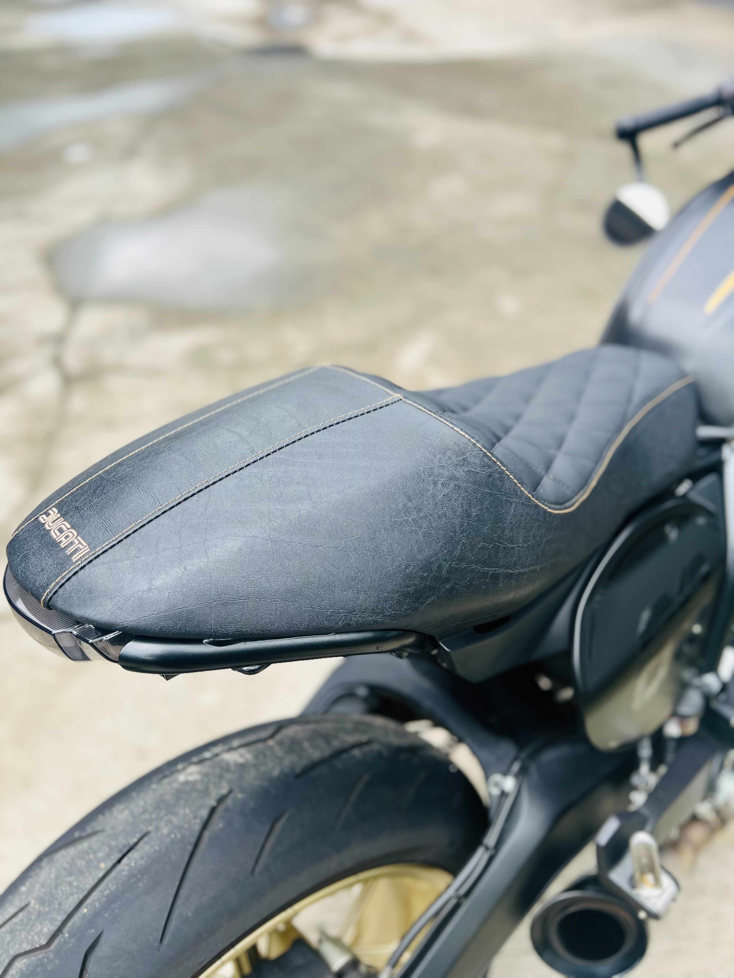 DUCATI SCRAMBLER CAFE RACER - 中古/二手車出售中 2018年 CAFE RACER 800 SC全段排氣管 原漆 無事故 僅此一台 | 阿宏大型重機買賣