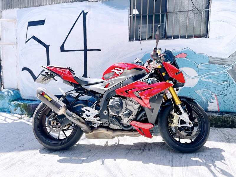 【小菜輕重機】BMW S1000R - 「Webike-摩托車市」 BMW S1000R頂配公司車 協助分期、託運、換車補貼、代償結清 Line ID:@q0984380388