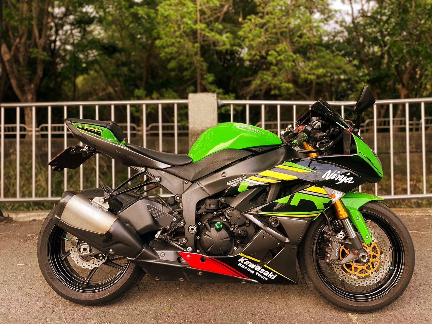 KAWASAKI NINJA ZX-6R - 中古/二手車出售中 600CC經典跑車 優惠出售中 | 宇億重機