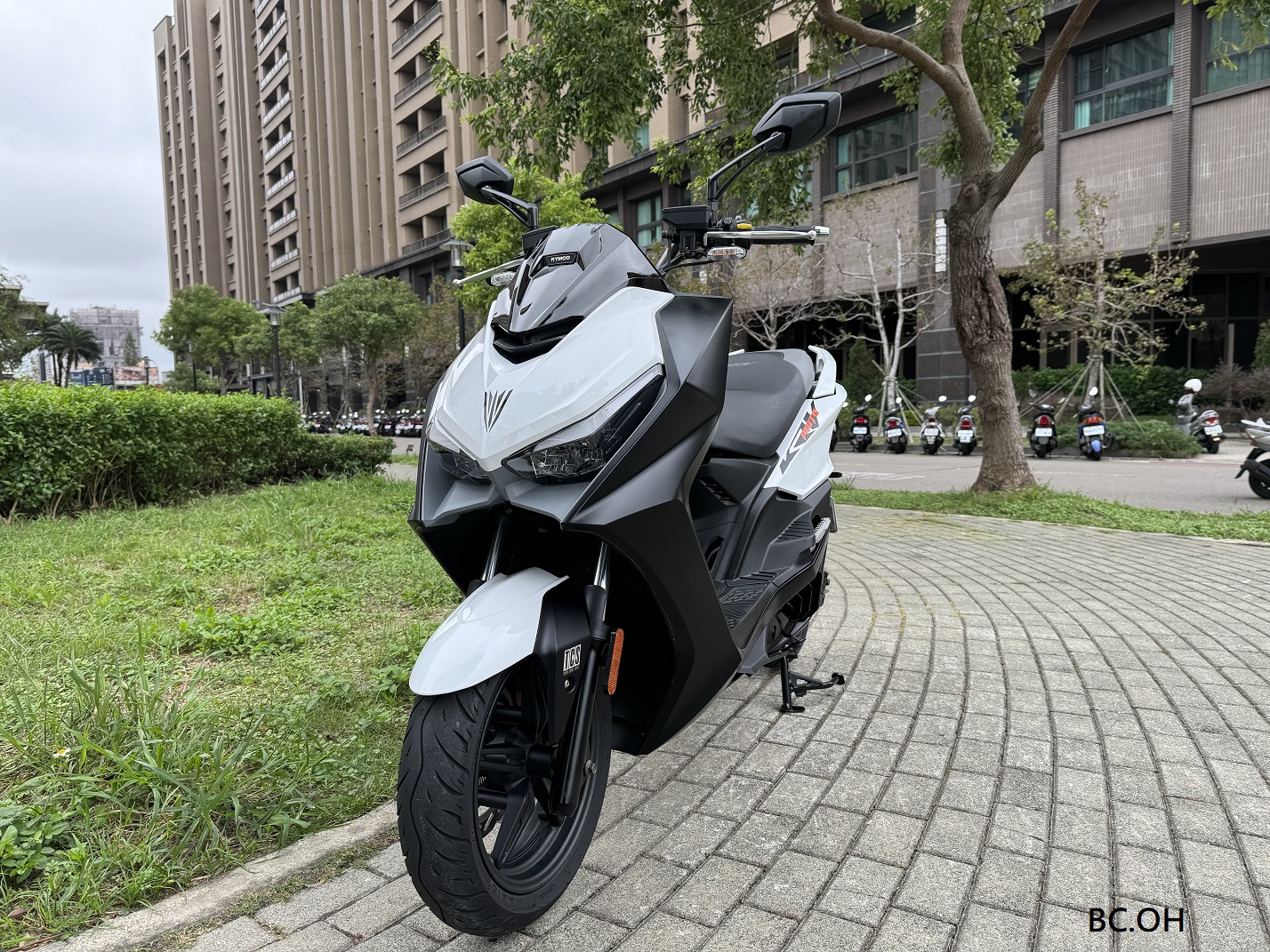 【新竹長龍車業行】光陽 KRV MOTO 180 TCS - 「Webike-摩托車市」 【新竹長龍車業】KYMCO 光陽 KRV Moto 180 TCS 6967KM