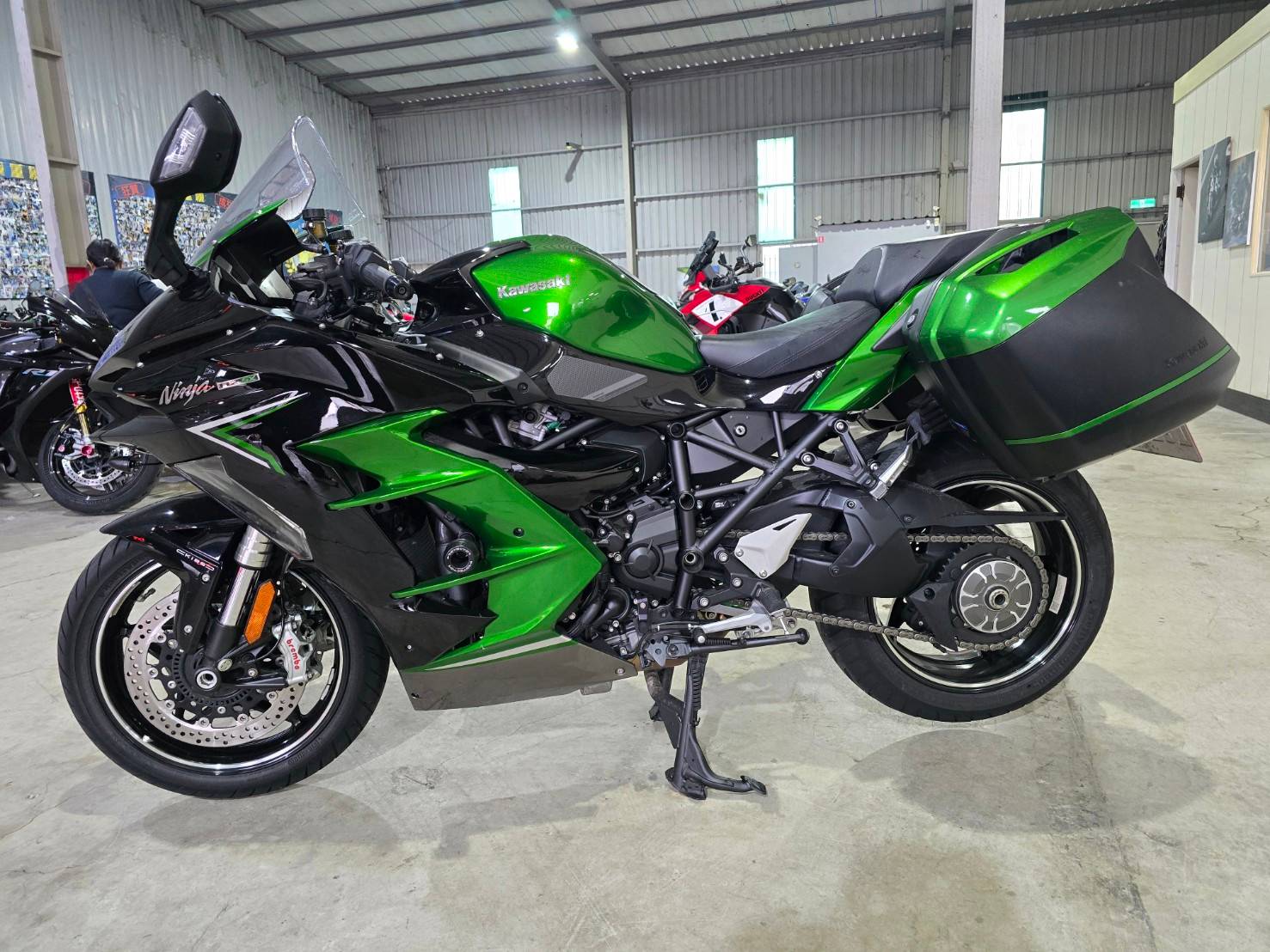 KAWASAKI Ninja H2 SX - 中古/二手車出售中 [出售] 2023年 KAWASAKI  H2SX HE 頂規 新款 保固中 | 老爹重機