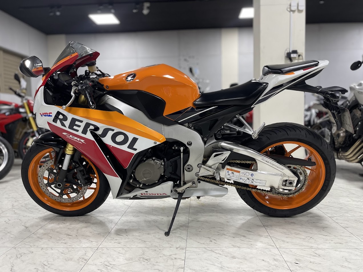 HONDA CBR1000RR Fire Blade - 中古/二手車出售中 HONDA CBR1000RR | 個人自售