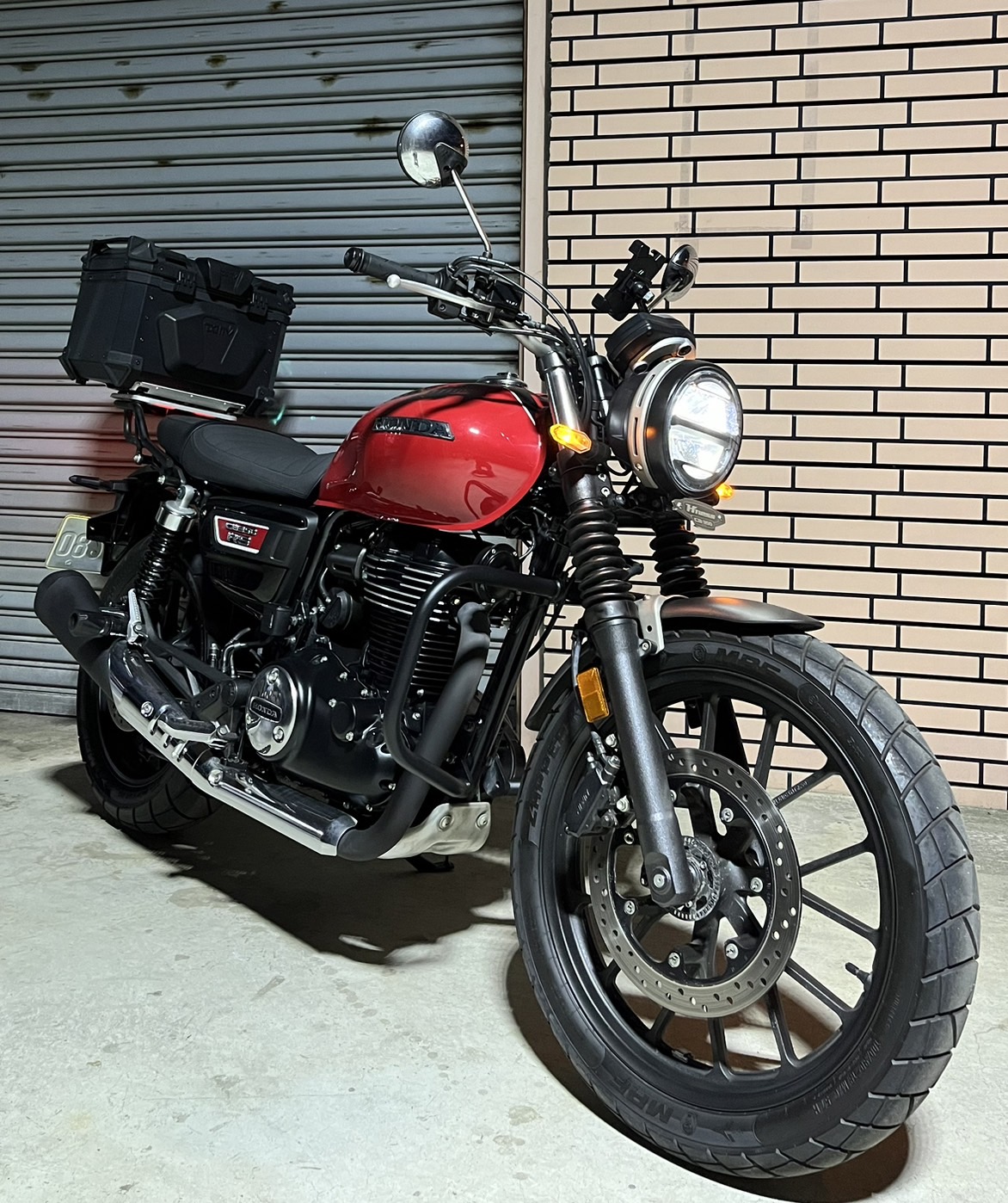 HONDA CB350 - 中古/二手車出售中 2023 CB350RS 1300公里 一手室內車 資料齊全 實體店面看車試乘 | 個人自售