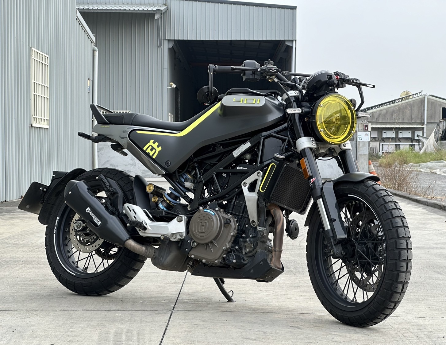 HUSQVARNA SVARTPILEN 401 - 中古/二手車出售中 黑箭401（全馬 集亞 BREMBO） | YSP 建興車業