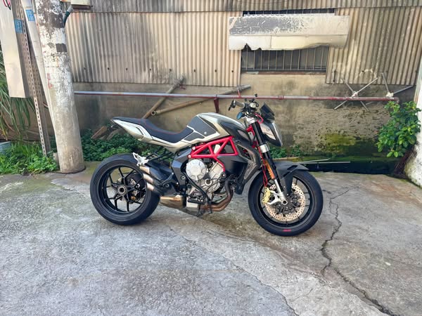 【個人自售】MV AGUSTA BRUTALE800 - 「Webike-摩托車市」 MVAGUSTA BRUTALE800