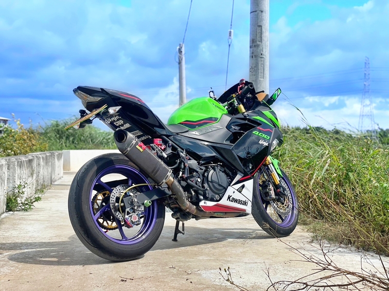 KAWASAKI NINJA400 - 中古/二手車出售中 2021 全車精品忍400前後鍛框電子避震艾瑞絲電腦都改好了 | 武士重機-阿良