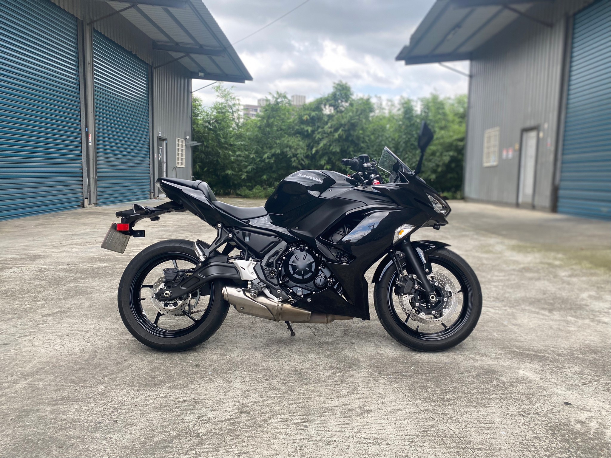 KAWASAKI NINJA650 - 中古/二手車出售中 21年忍650 基本改 無摔 無事故 IG:大聖二輪廣場 | Motoshen大聖二輪廣場