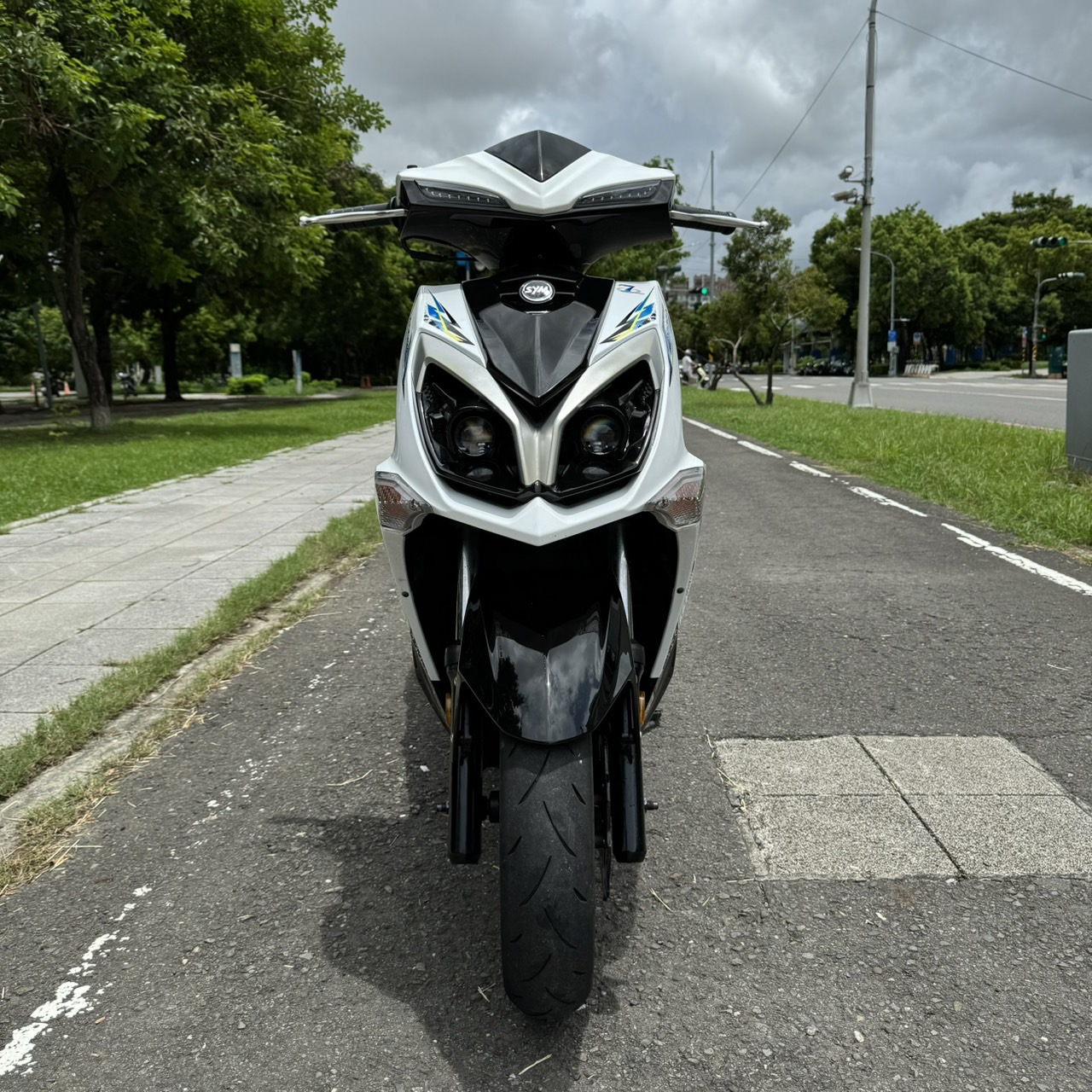 三陽 JET SR - 中古/二手車出售中 《高雄二手機車》2020 三陽 JET SR 125 ABS#9571 #可試車/二手機車/流行車款/現況特惠快速交車 | 貳輪嶼二手機車行-高雄店/中古重機收購/gogoro買賣推薦/線上估價立刻加Line:@motor888 （台南、屏東也有到府收購）