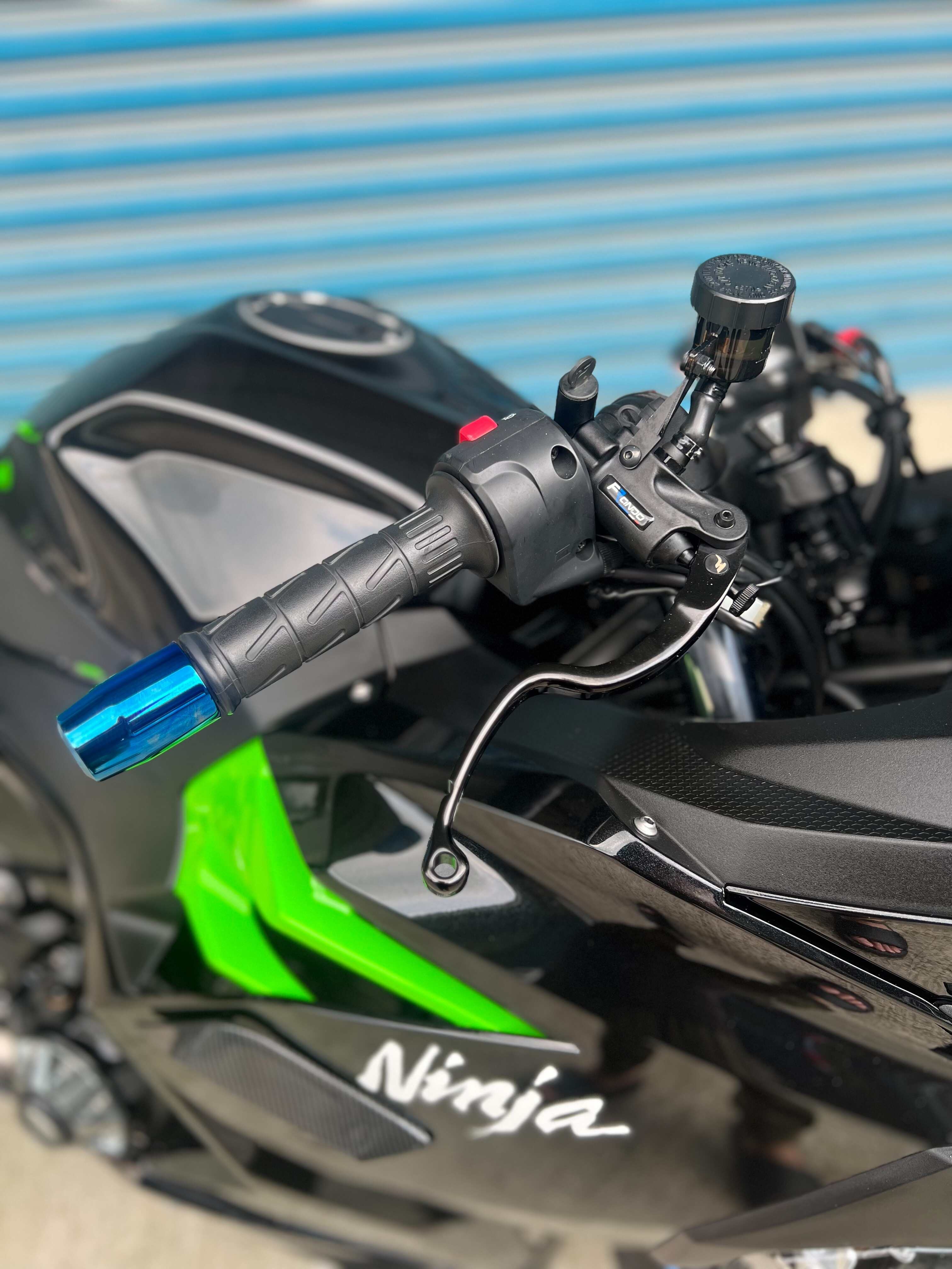 KAWASAKI NINJA400 - 中古/二手車出售中 2020年 NINJA400 YSS-GRACING 掛瓶後避震 TWN離合器總成 BREMBO卡鉗 眾多改裝  | 阿宏大型重機買賣