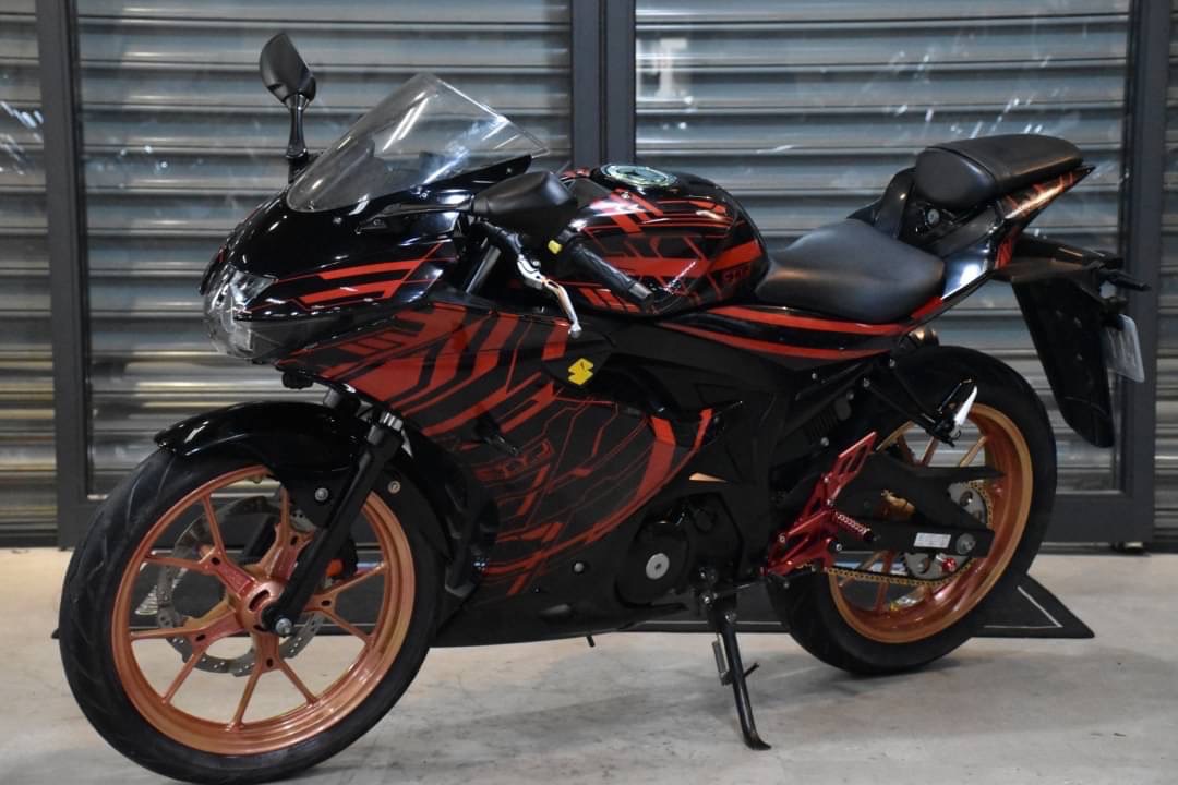 SUZUKI GSX-R150 - 中古/二手車出售中 禾倉腳踏後移 行車記錄器 小資族二手重機買賣 | 小資族二手重機買賣