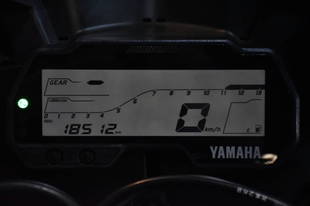 YAMAHA YZF-R15 - 中古/二手車出售中 2018/19短牌架、腳踏後移 小資族二手重機買賣 | 小資族二手重機買賣