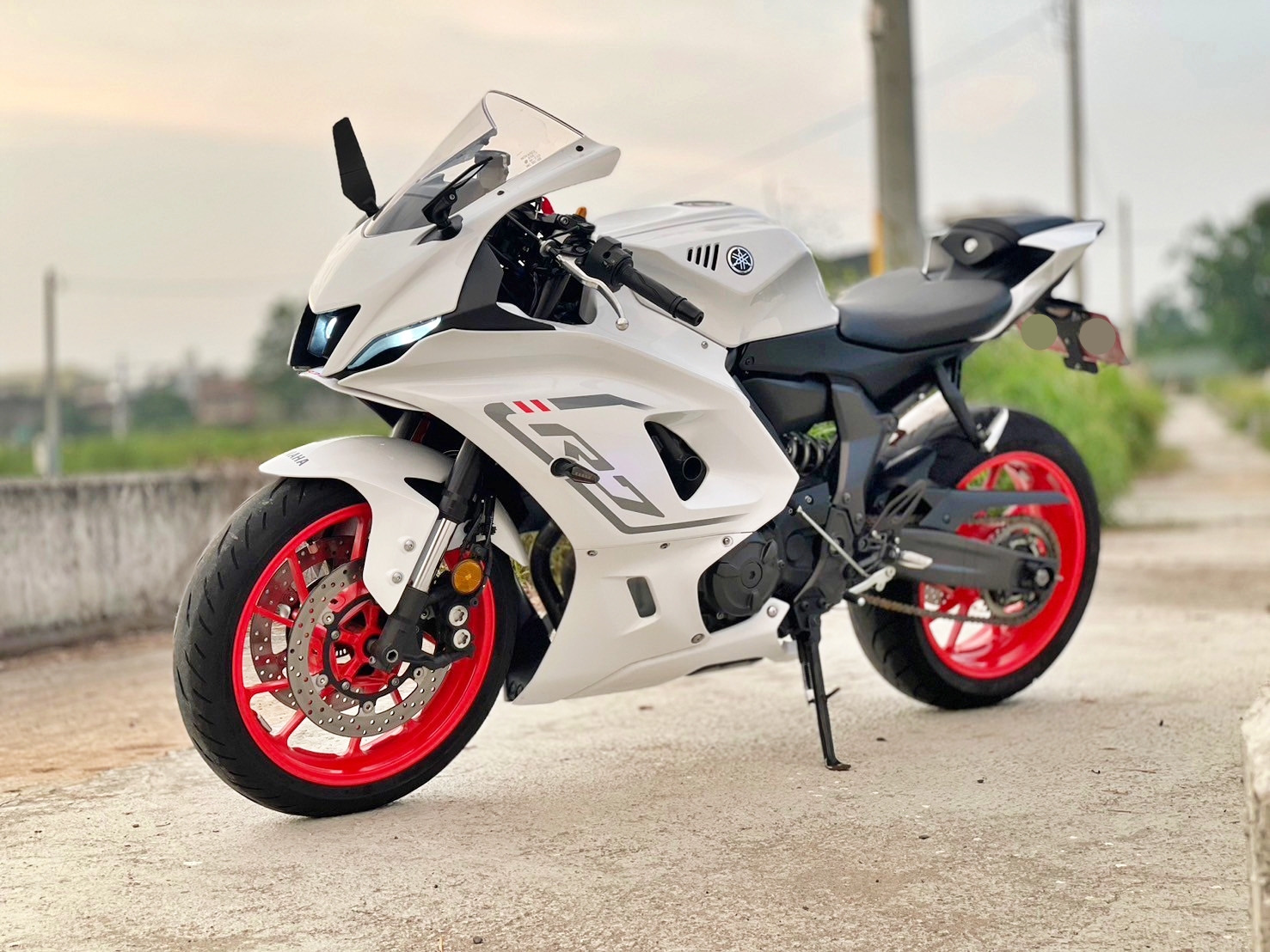 YAMAHA YZF-R7 - 中古/二手車出售中 2022 超美白殼R7 里程僅七千! | 武士重機-阿良