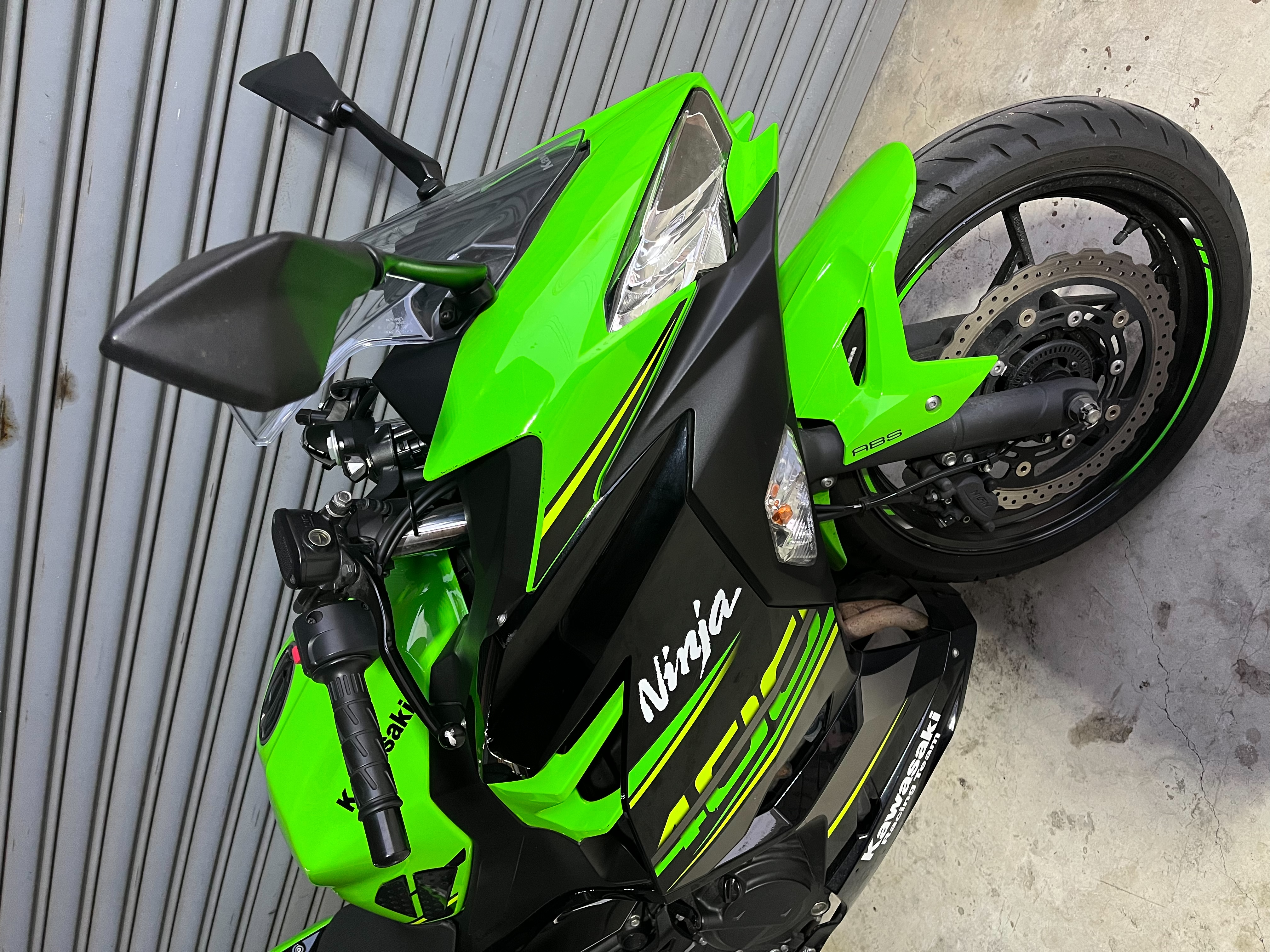 KAWASAKI NINJA400 - 中古/二手車出售中 Ninja400 忍四 低里程 車況極佳  | 個人自售