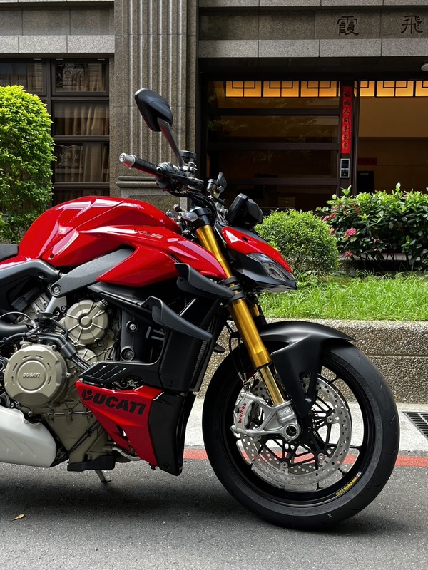 DUCATI STREETFIGHTER V4 S新車出售中 【敏傑宇軒】賀交車 阿展哥 DUCATI STREETFIGHTER V4S 總代理公司車 | 重車銷售職人-宇軒 (敏傑)