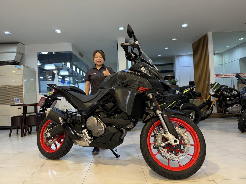 【敏傑車業資深銷售專員 康妮 Connie】DUCATI Multistrada V2S - 「Webike-摩托車市」 《 康妮賀交車 》恭喜大牛哥～成功圓夢 Ducati MultistradaV2S 最後的零利率優惠 敬請把握～