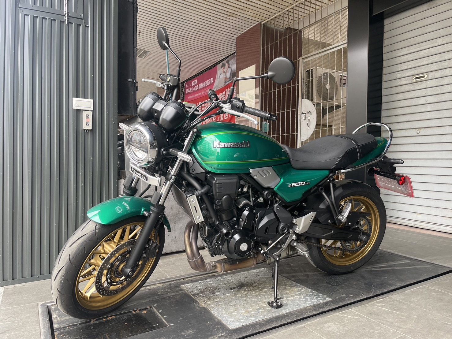 KAWASAKI Z650RS - 中古/二手車出售中 202206出廠綠色 車況9成新 | 個人自售