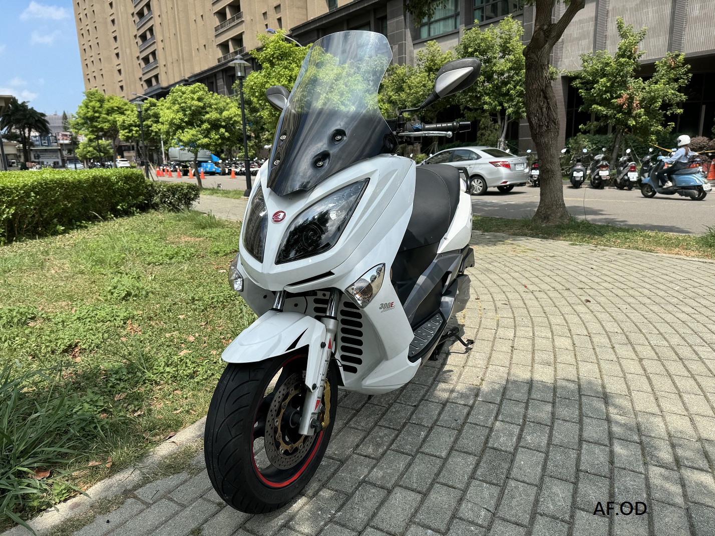 【新竹長龍車業行】宏佳騰 ELITE 300 - 「Webike-摩托車市」 【新竹長龍車業】AEON 宏佳騰 Eiite 300E