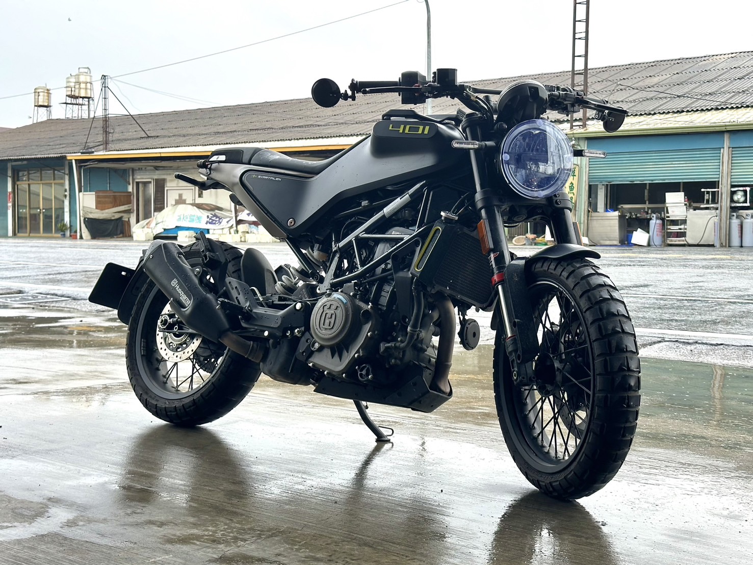 HUSQVARNA SVARTPILEN 401 - 中古/二手車出售中 黑箭401（近全新） | YSP 建興車業