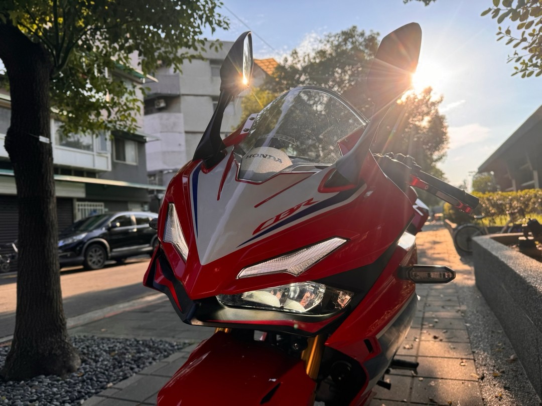 HONDA CBR150R - 中古/二手車出售中 Honda CBR150R HRC配色 | 個人自售