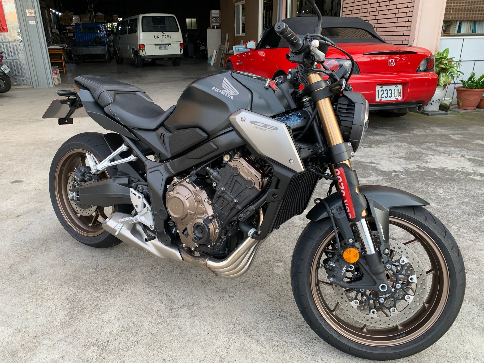 HONDA CB650R - 中古/二手車出售中 售 2021 HONDA CB650R(台本) 超低里程！ 僅一千多公里！ | 繪馬輕重型機車