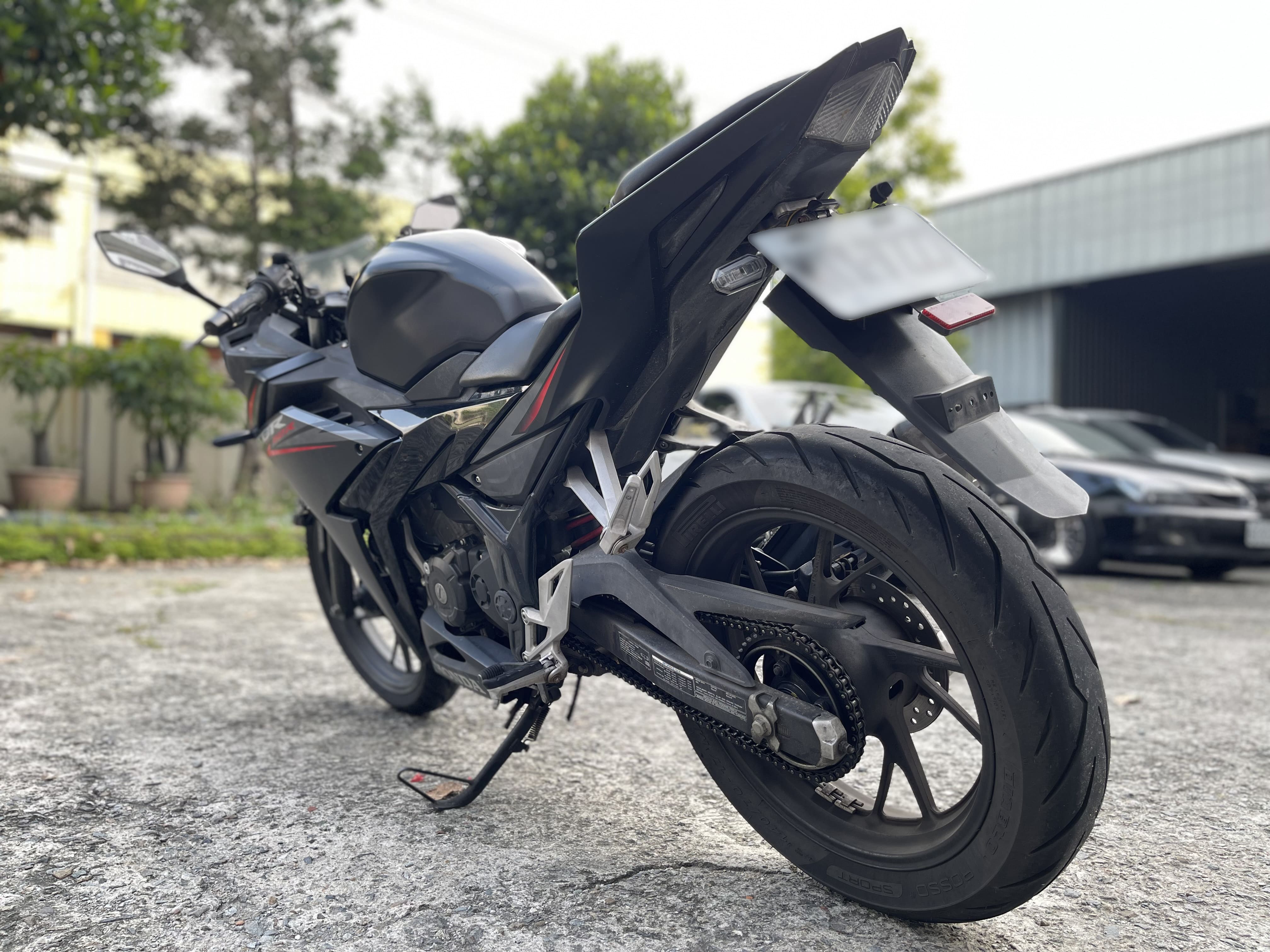 HONDA CBR150R - 中古/二手車出售中 2018年 HONDA CBR150R/0元交車/分期貸款/車換車/線上賞車/到府交車 | 翊帆重車-Queena