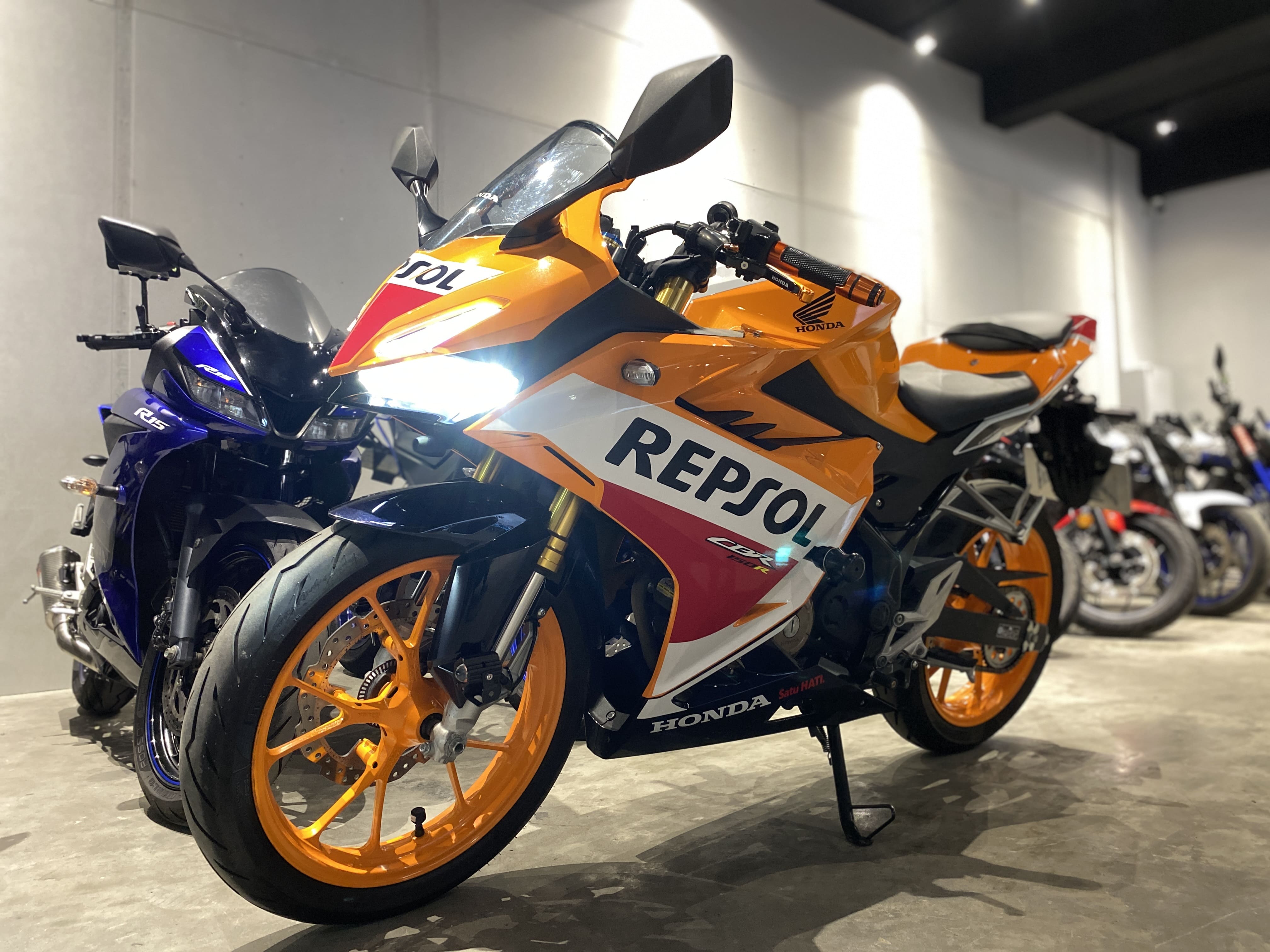 【翊帆重車-Queena】HONDA CBR150R - 「Webike-摩托車市」 2021年 HONDA CBR150R REPSOL/0元交車/分期貸款/車換車/線上賞車/到府交車