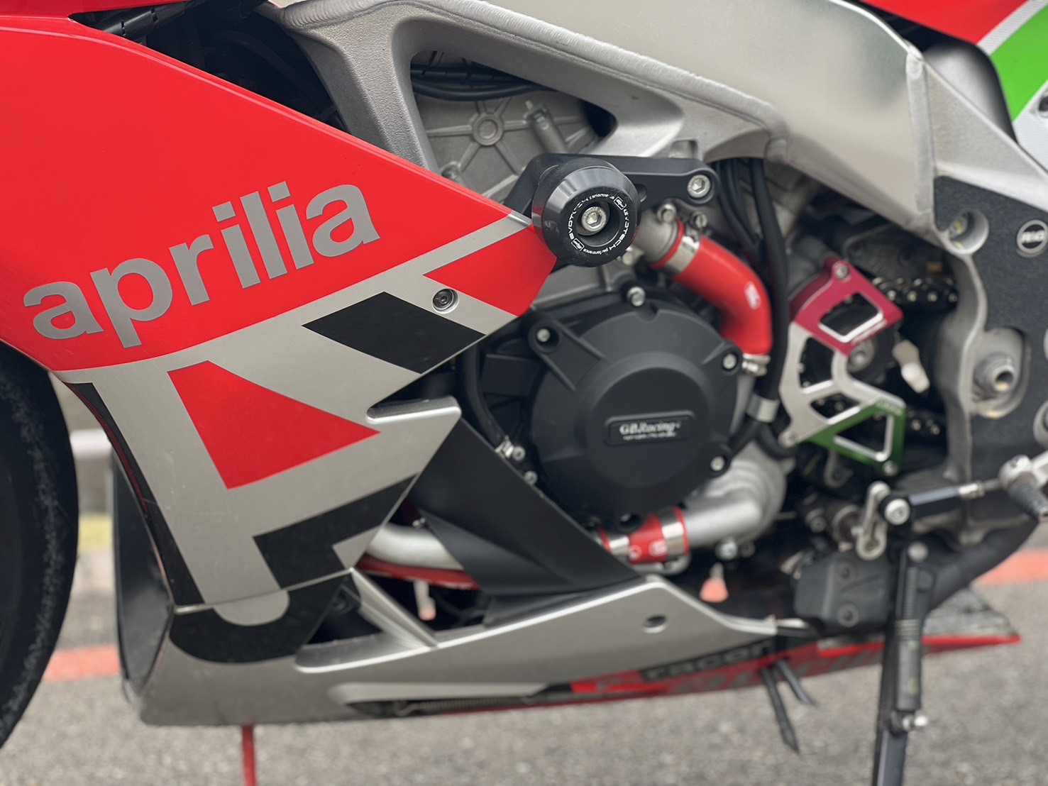 APRILIA RSV4 - 中古/二手車出售中 2016 Aprilia RSV4 RR | Ike 孝森豪重機