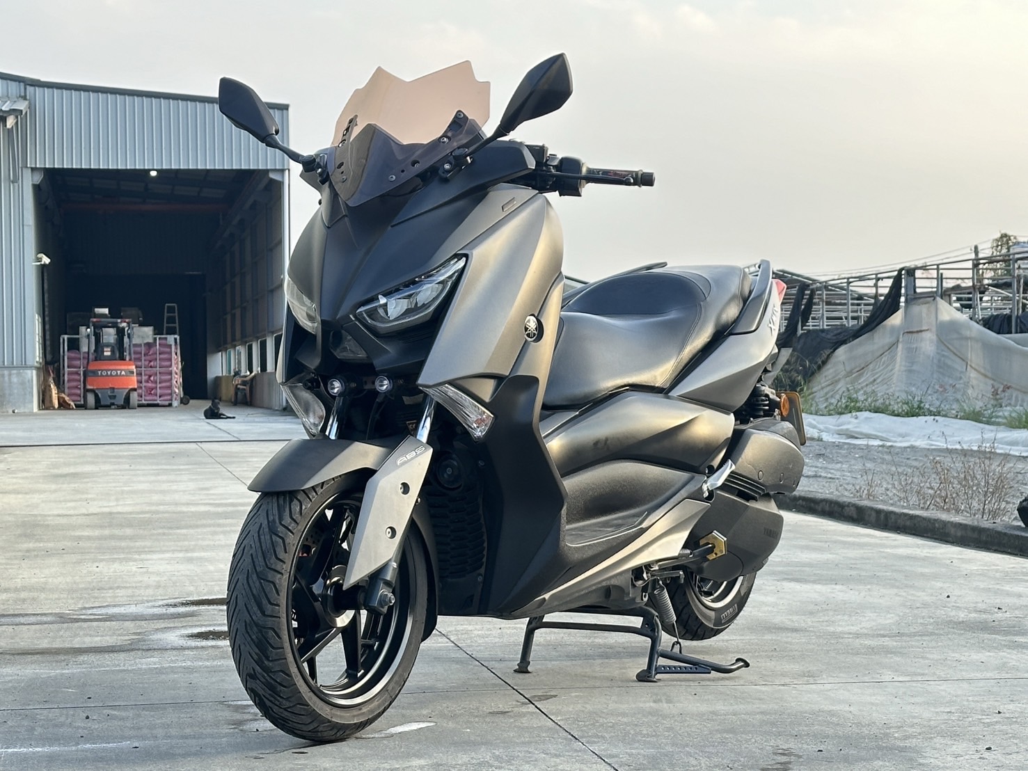 YAMAHA X-MAX 300 - 中古/二手車出售中 XMAX（yss避震、霧燈、不含卡鉗） | YSP 建興車業