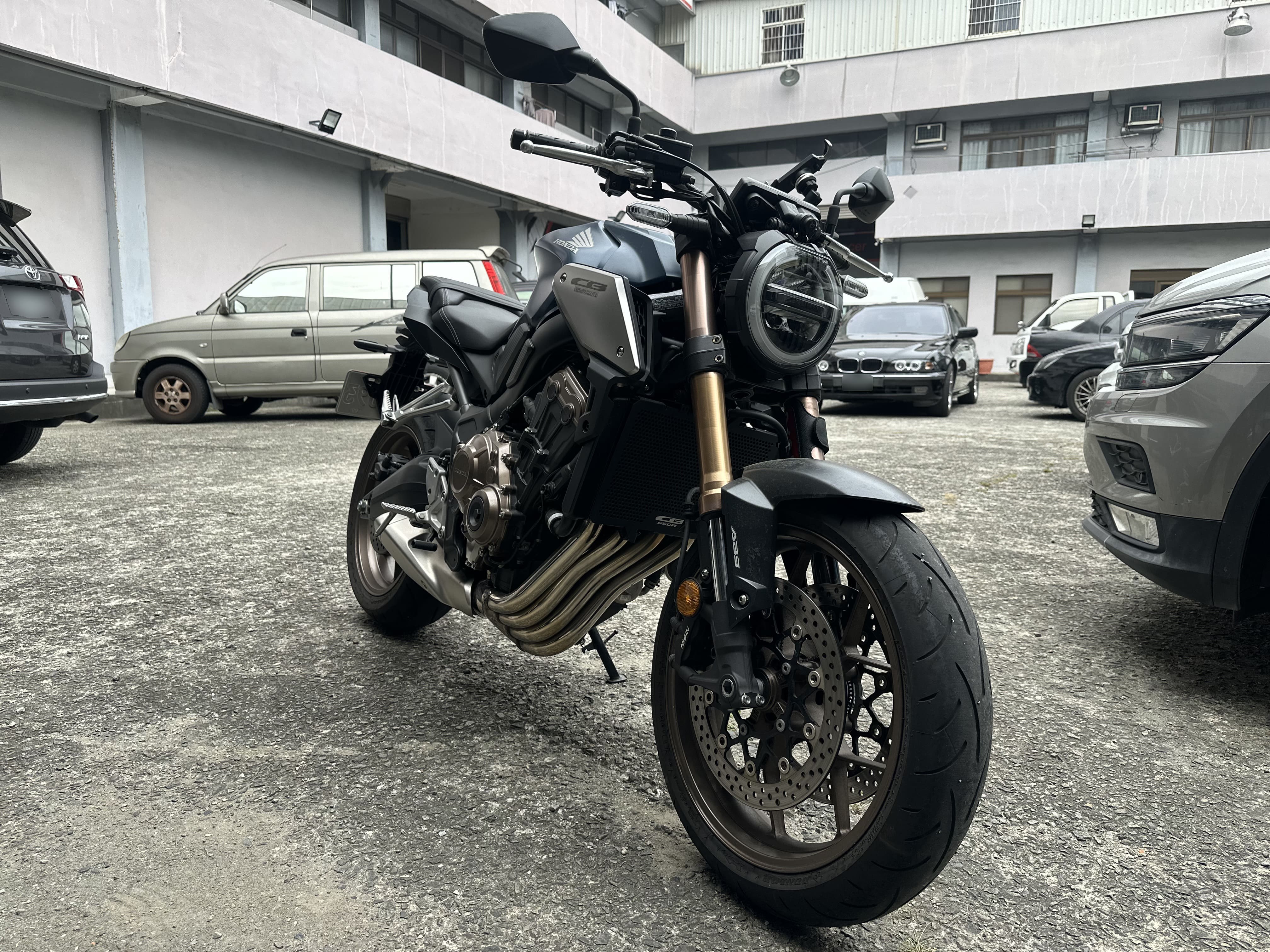 HONDA CB650 - 中古/二手車出售中 2022年 HONDA CB650R/0元交車/分期貸款/車換車/線上賞車/到府交車 | 翊帆國際重車