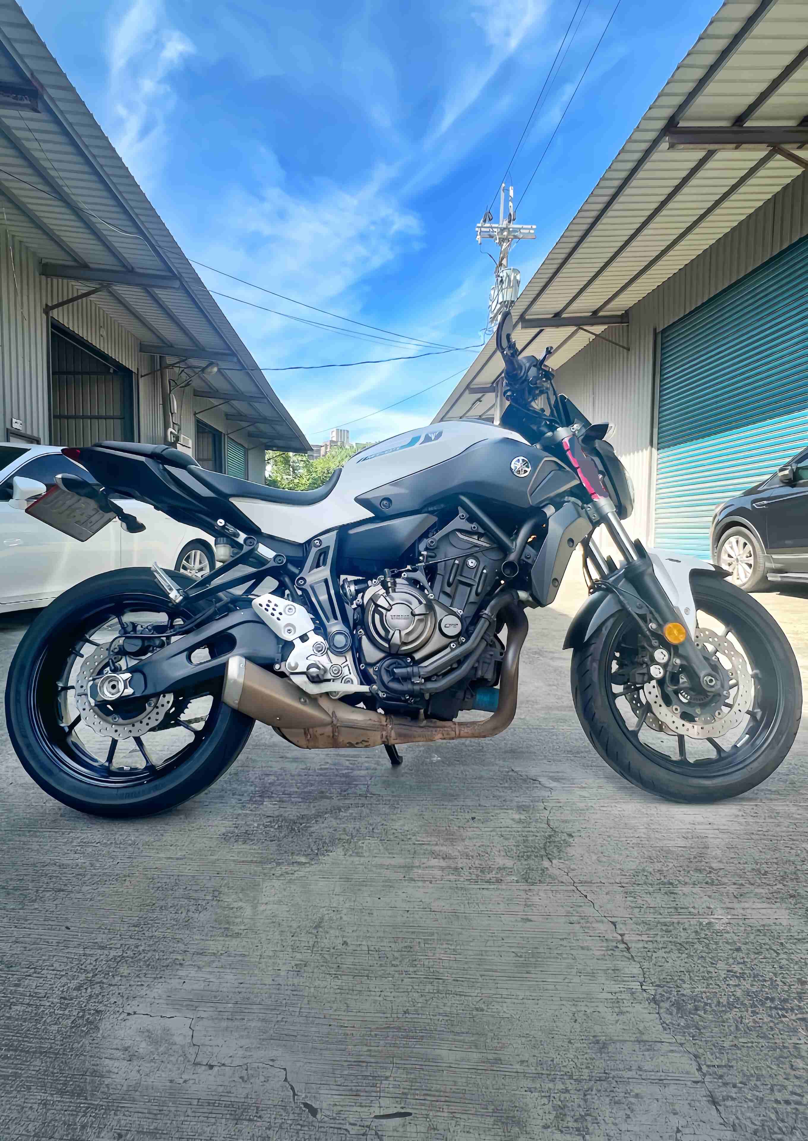 YAMAHA MT-07 - 中古/二手車出售中 2017年 MT-07 稀有白色系 通勤首選 原漆 無事故 找錢小幫手 | 阿宏大型重機買賣