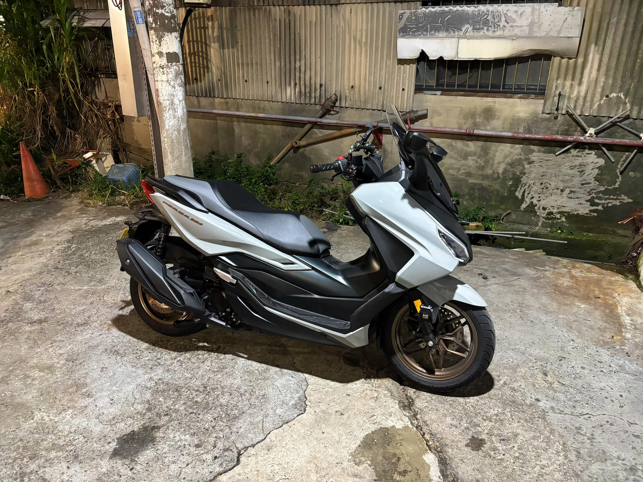 【個人自售】HONDA  FORZA350 台本車 - 「Webike-摩托車市」 HONDA FORZA350 台本車