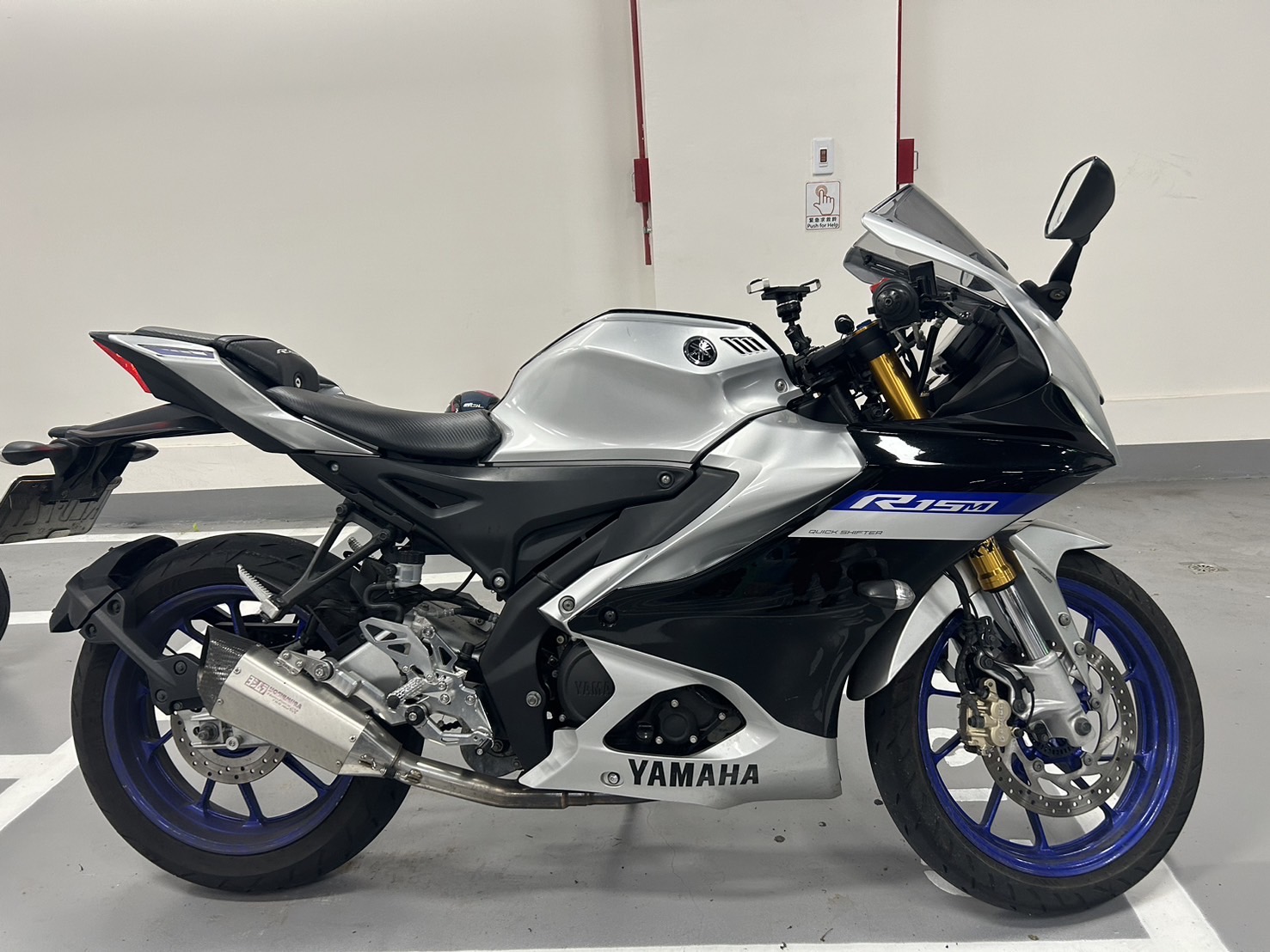 YAMAHA YZF-R15 - 中古/二手車出售中 YAMAHA YZF-R15v4 2022  中古車 日常損耗 無事故 有改 車主很愛惜勤保養 | 個人自售