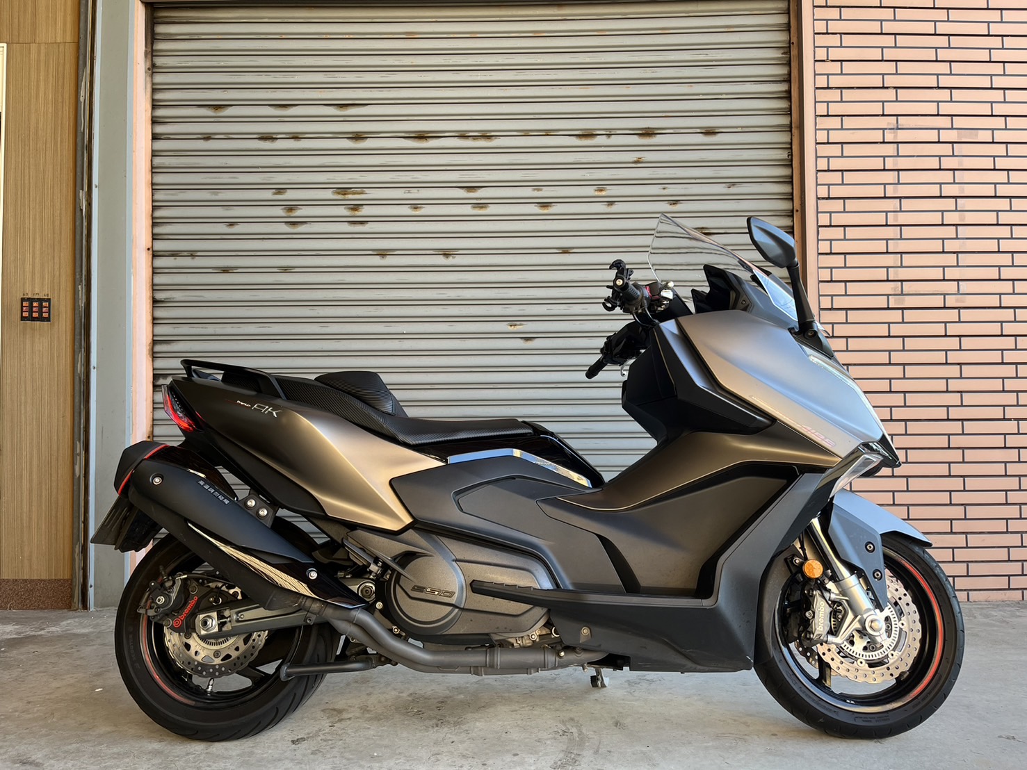 日本 KYMCO 日規 AK550 - 中古/二手車出售中 KYMKO AK550 Premium 白金版(改款) 電控羊羊 | 個人自售