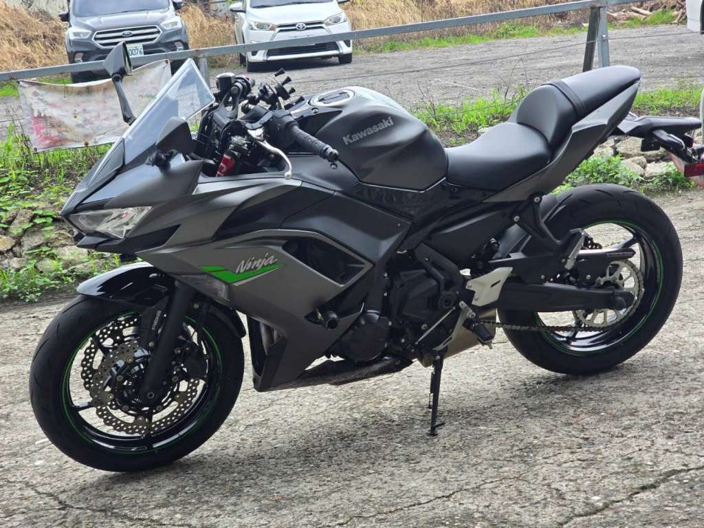 KAWASAKI NINJA650 - 中古/二手車出售中 [出售] 2023年 KAWASAKI 忍者650 ABS KTRC版 | 老爹重機