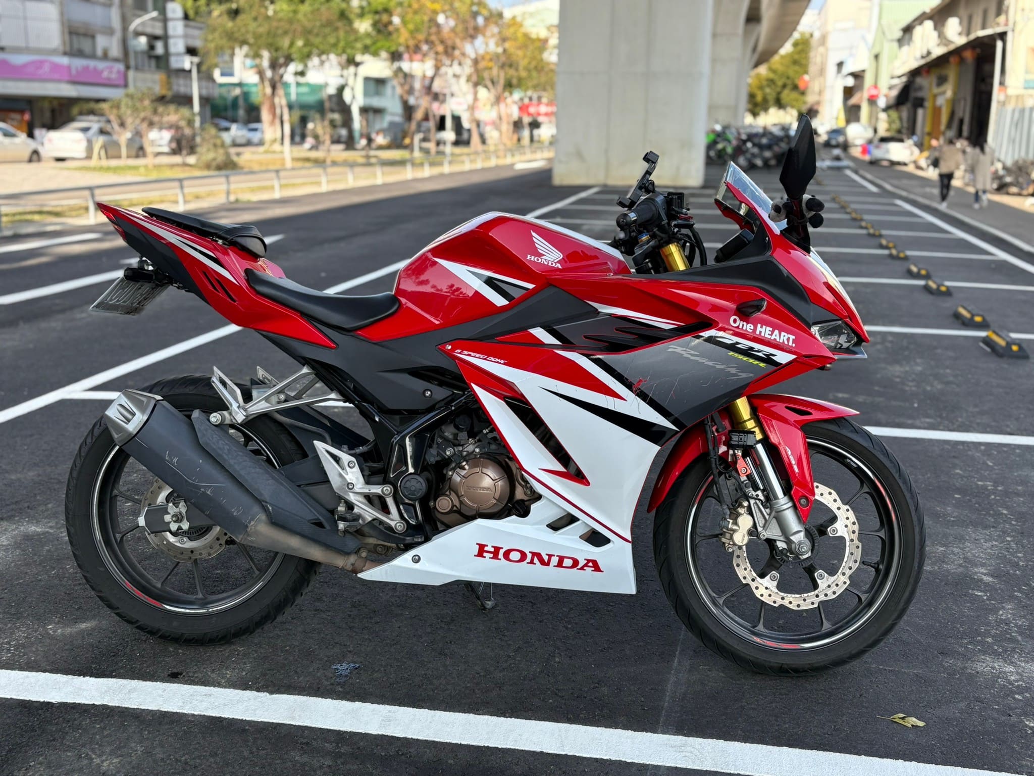 HONDA CBR150R - 中古/二手車出售中 2021年 HONDA CBR150R/0元交車/分期貸款/車換車/線上賞車/到府交車 | 翊帆國際重車