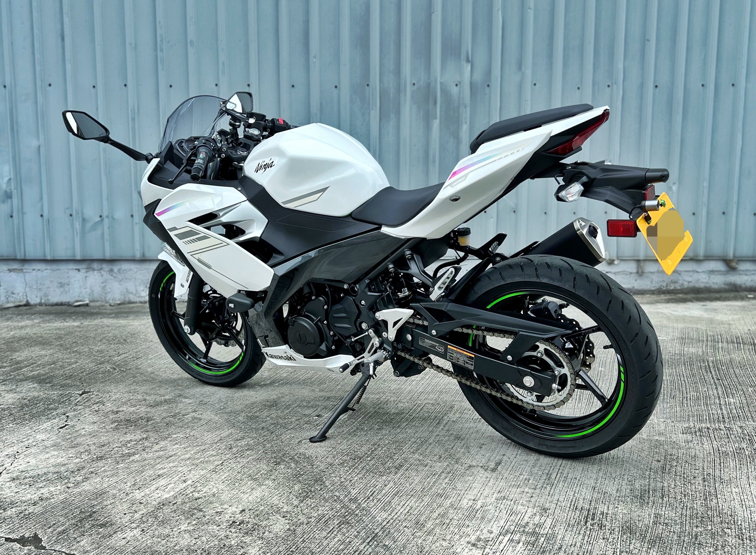 KAWASAKI NINJA400 - 中古/二手車出售中 2022年 NINJA400 一手 原廠保固中 無摔 無事故 多樣改裝 阿宏大型重機買賣 | 阿宏大型重機買賣