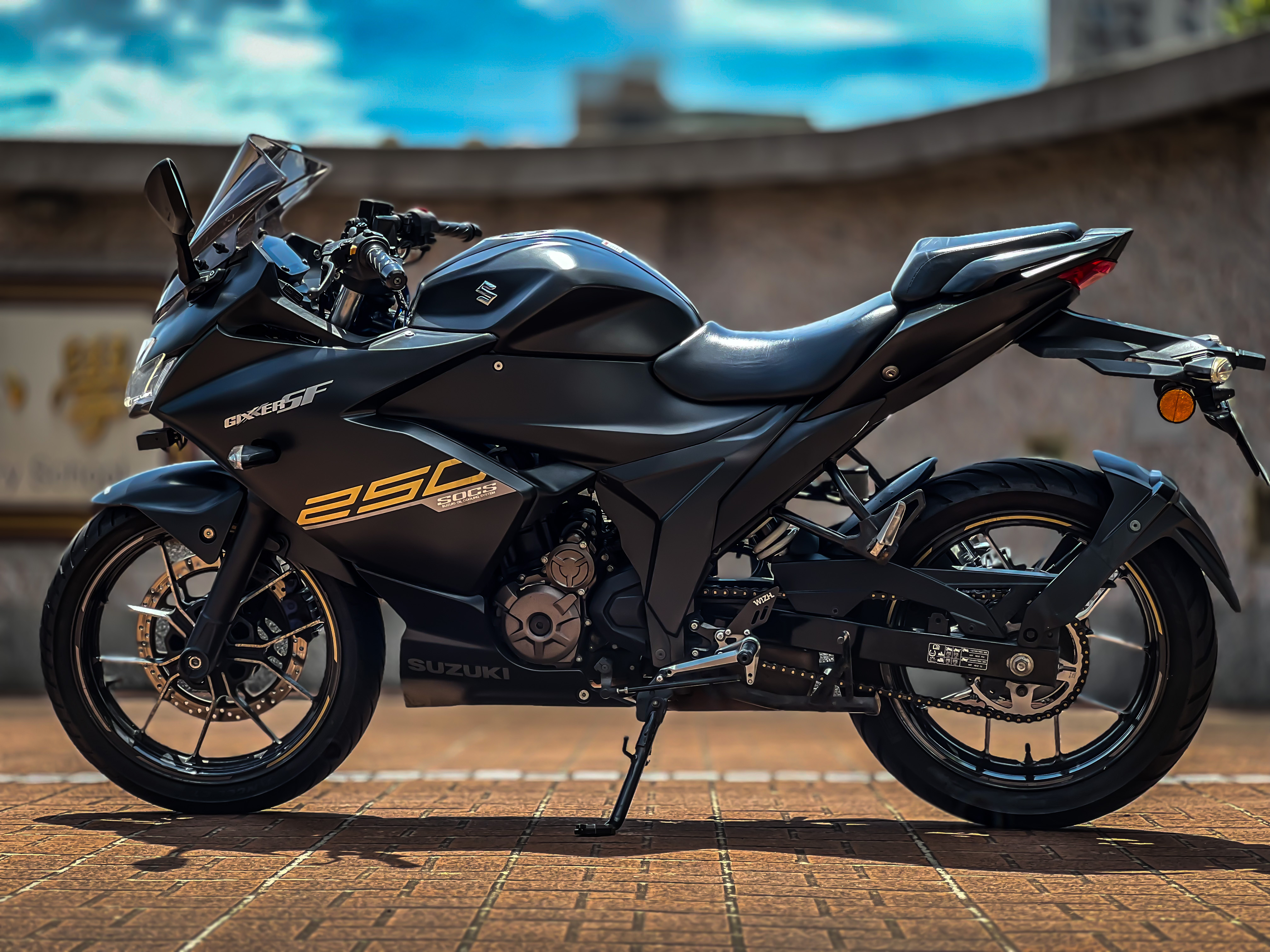 【個人自售】SUZUKI GIXXER 250 SF - 「Webike-摩托車市」 SUZULI GIXXER SF250