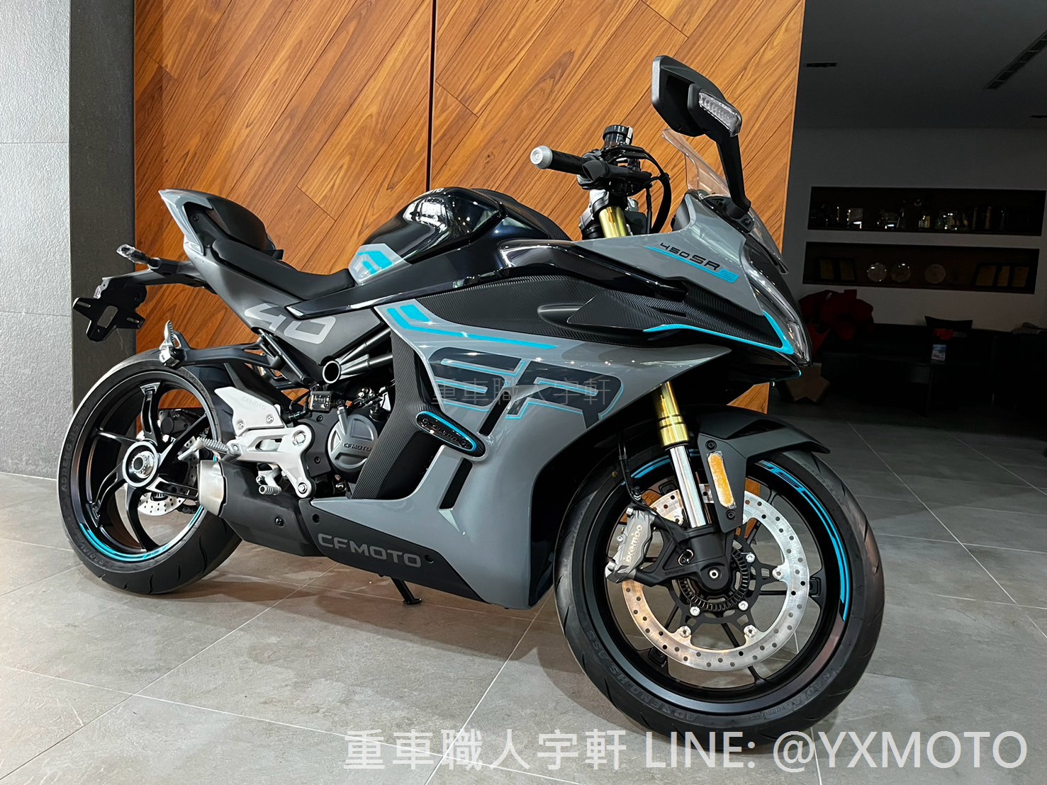 【重車銷售職人-宇軒 (敏傑)】CFMOTO 450SR S - 「Webike-摩托車市」 【重車職人宇軒】CFMOTO 450 SRS 灰黑藍線 春風 總代理公司車 零利率實施中