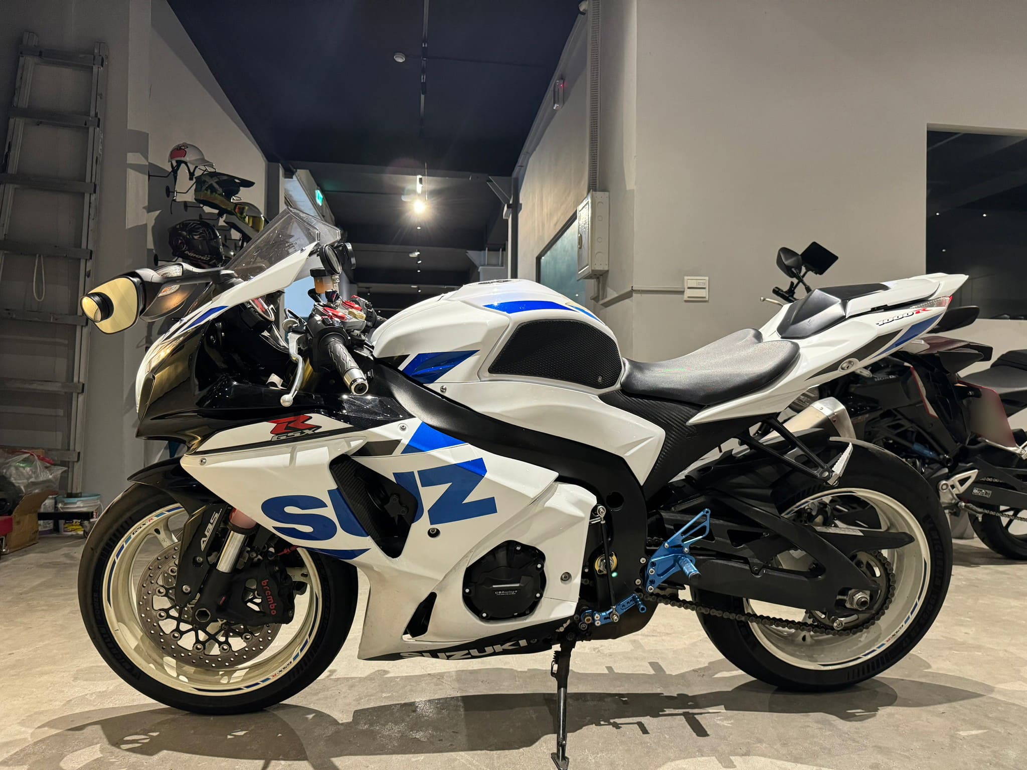 SUZUKI GSX-R1000 - 中古/二手車出售中 2013年 SUZUKI GSX-R1000 百萬紀念款/0元交車/分期貸款/車換車/線上賞車/到府交車 | 翊帆國際重車