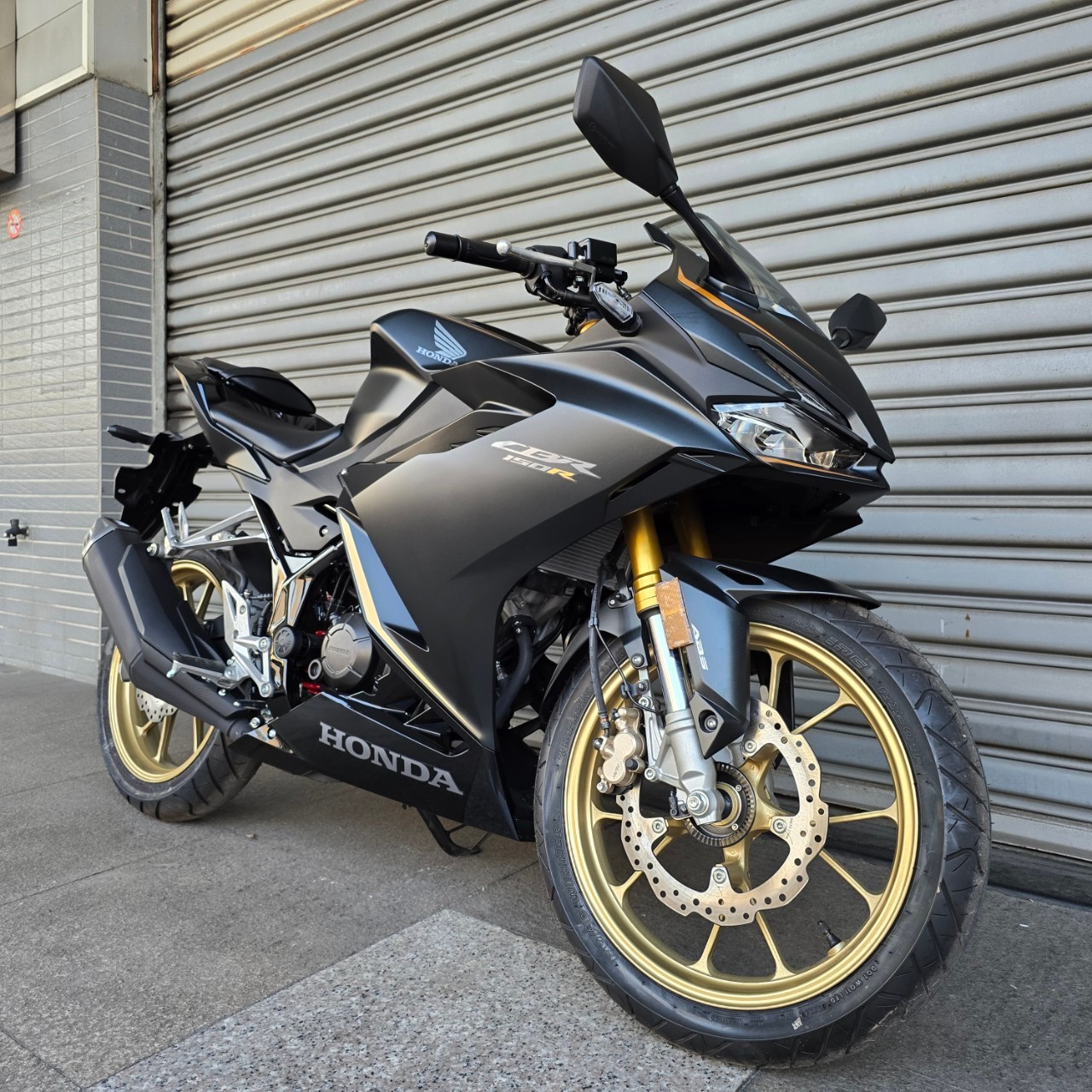 HONDA CBR150R新車出售中 售 2024 HONDA CBR 150R 黑金 CBR150R 泰規 CBR150 | 飛翔國際