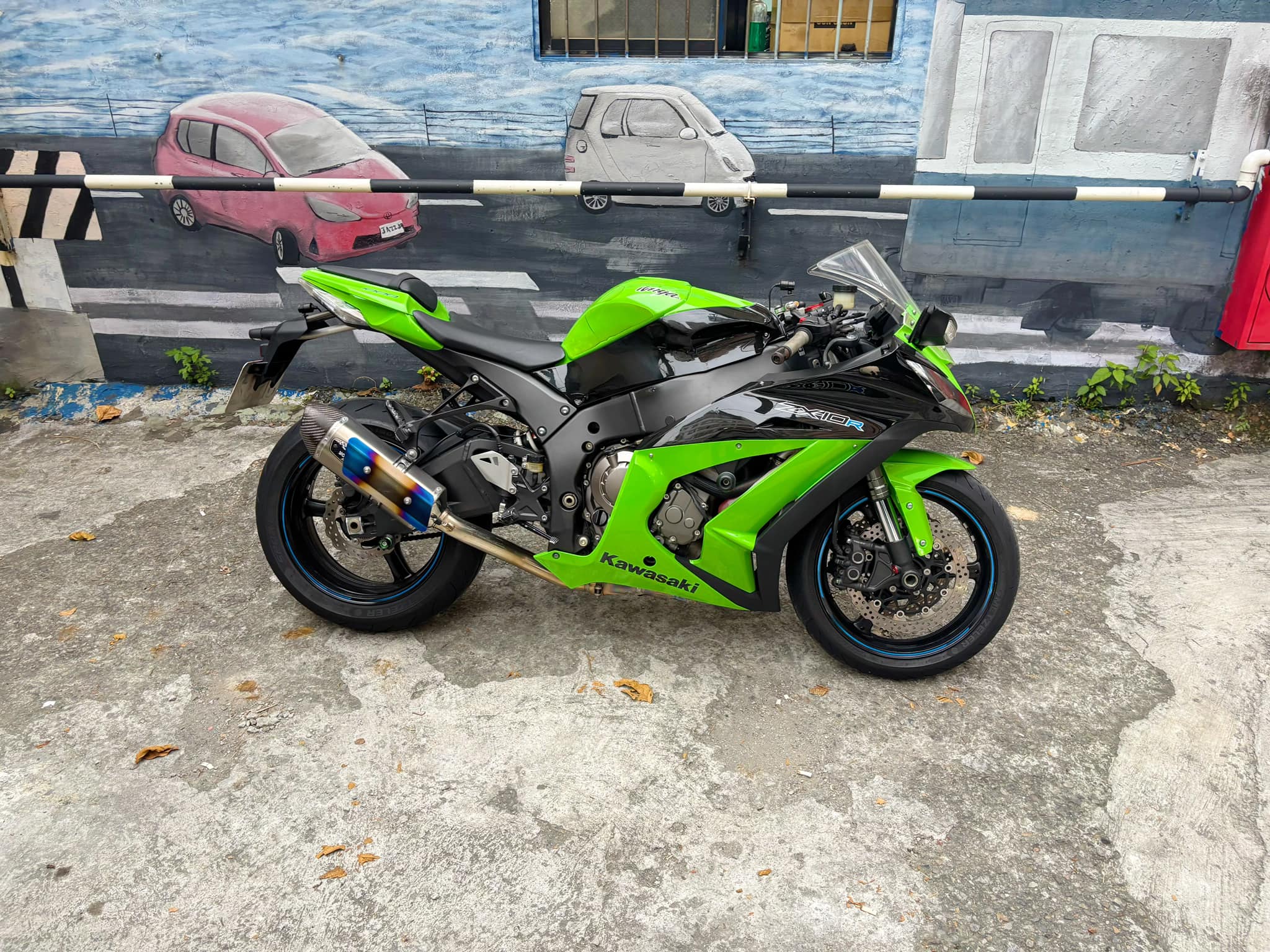 KAWASAKI NINJA ZX-10R - 中古/二手車出售中 KAWASAKI ZX10R | 個人自售